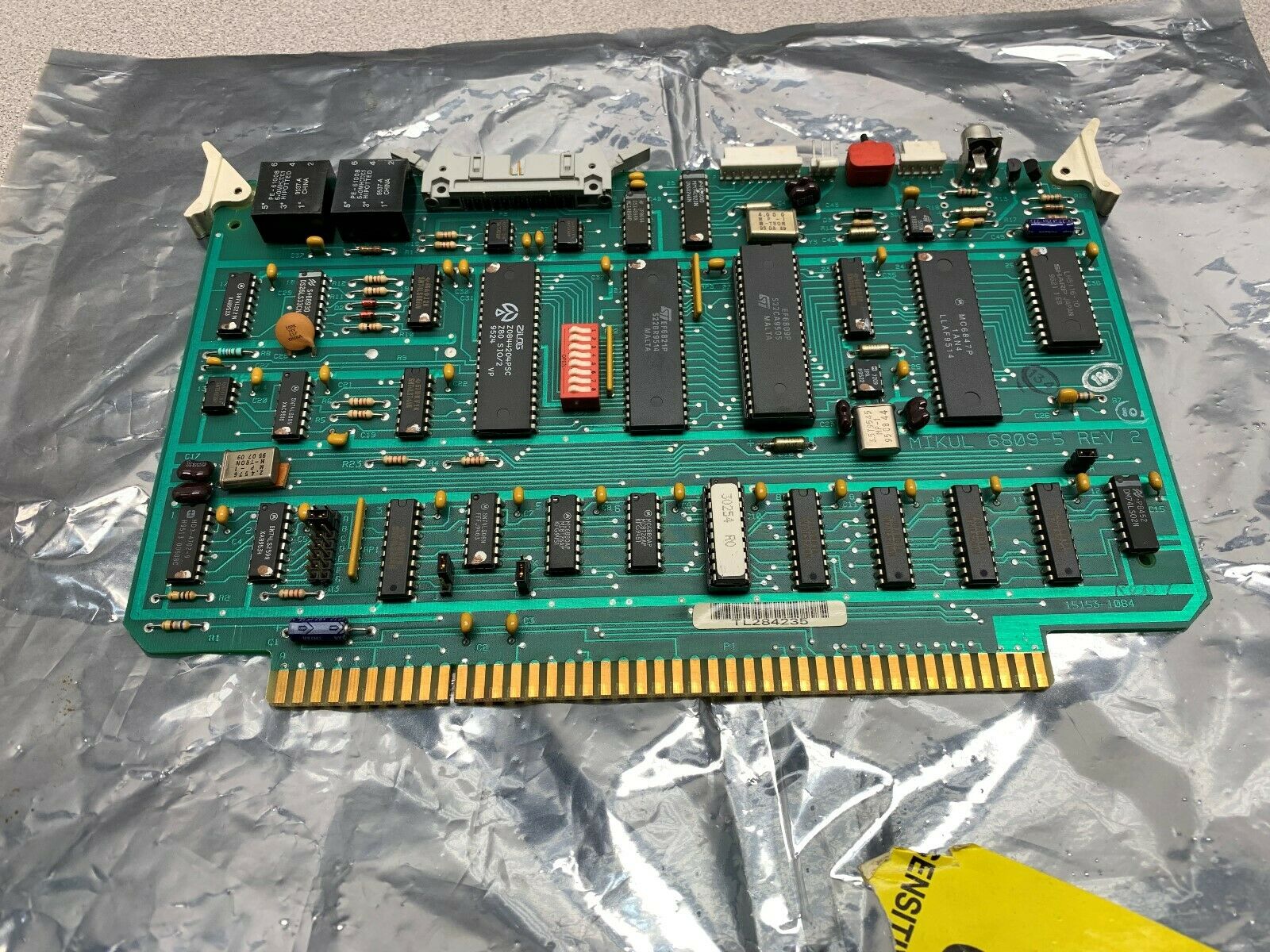 USED MIKUL 15153-1084 CIRCUIT BOARD 6809-5 REV. 2