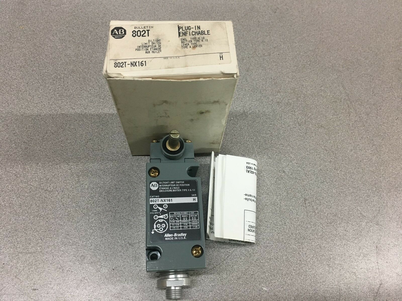 NEW IN BOX ALLEN BRADLEY LIMIT SWITCH 802T-NX161 SERIES H