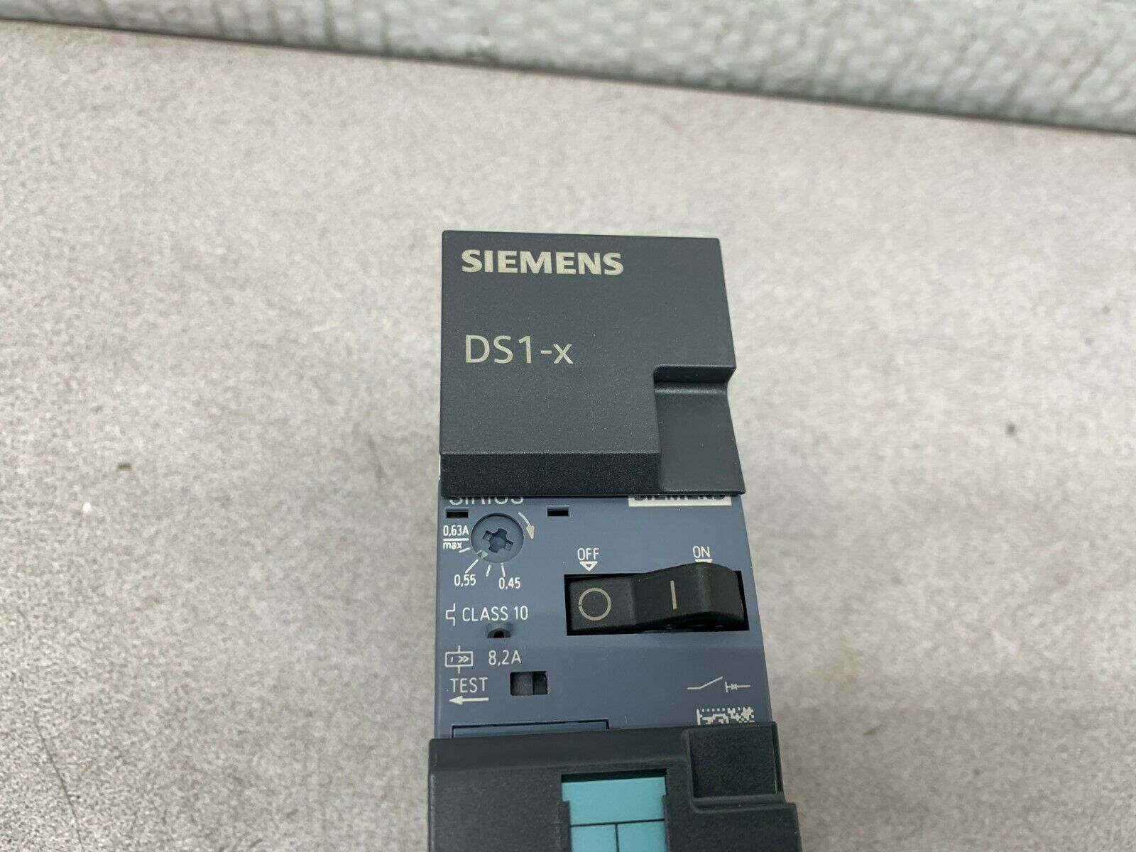 NEW NO BOX SIEMENS MOTOR STARTER 3RK1301-0GB00-0AA2