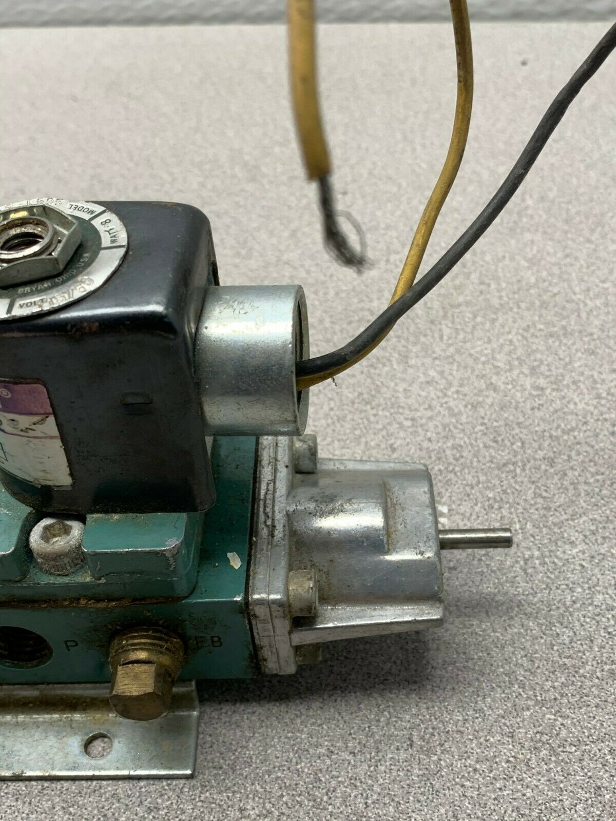 USED ARO SOLENOID VALVE 5641 8033 02