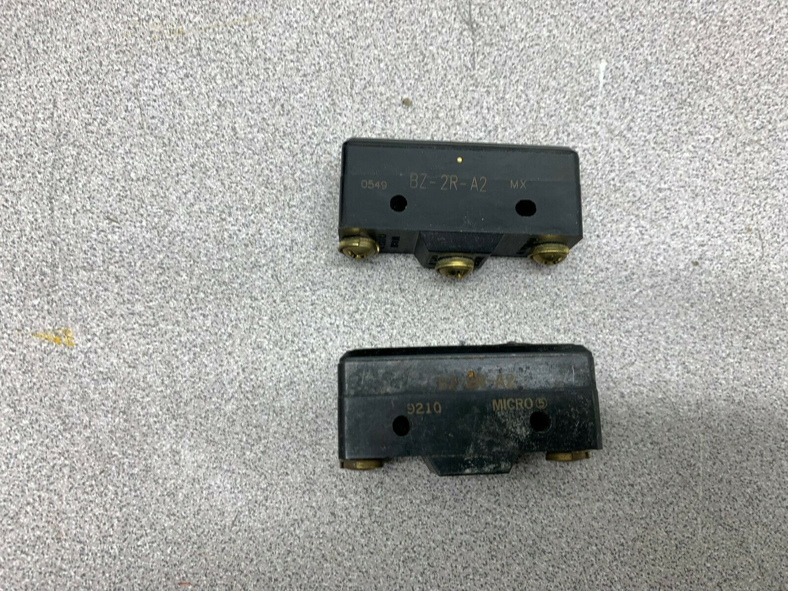 LOT OF 2 NEW NO BOX HONEYWELL MICROSWITCH  BZ-2R-A2