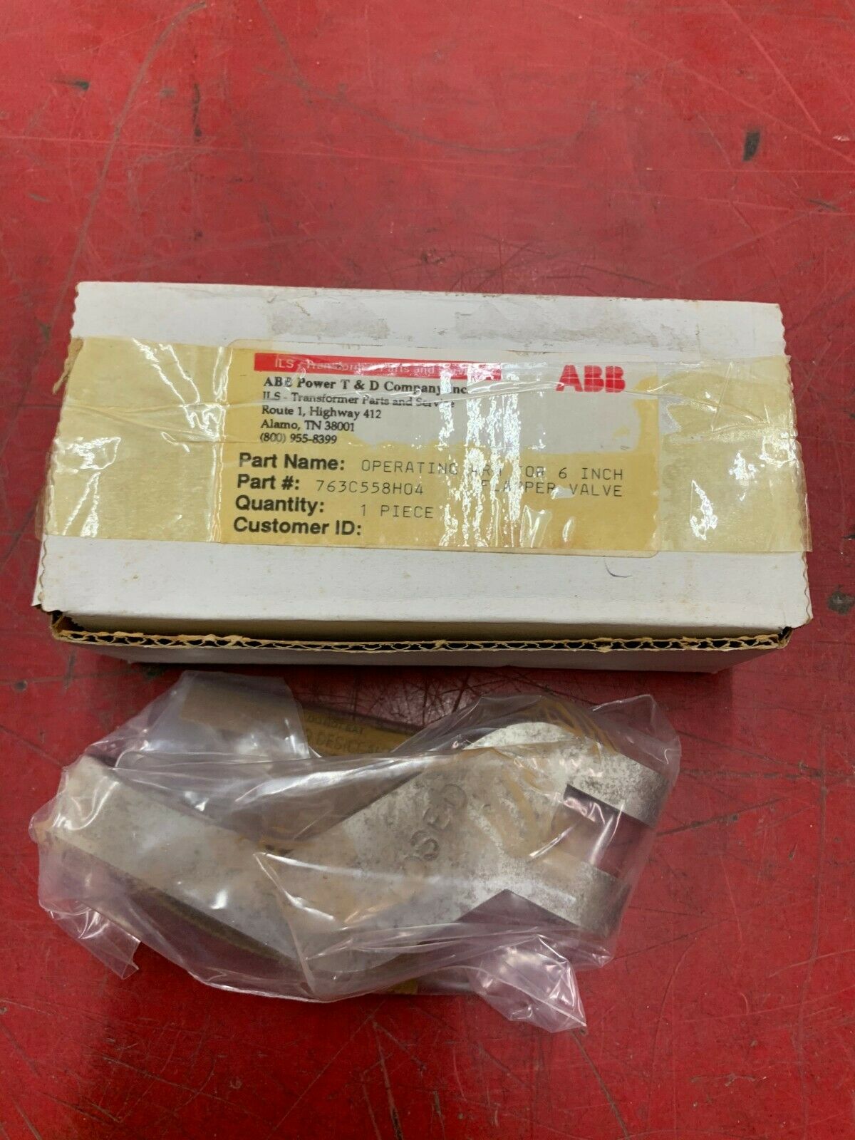 NEW IN BOX ABB OPERATING ARM 763C558H04