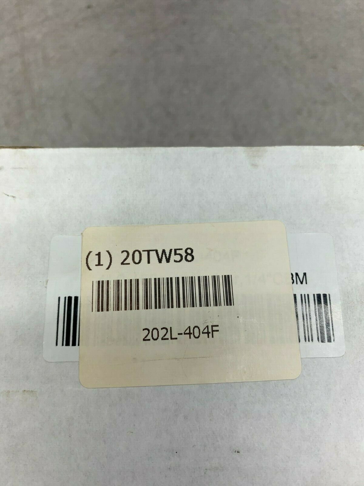 NEW IN BOX PIC 20TW58 PRESSURE GAUGE 202L-404F