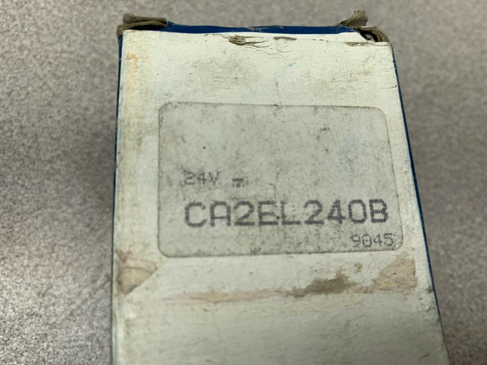 NEW IN BOX TELEMECANIQUE RELAY CA2EL240B