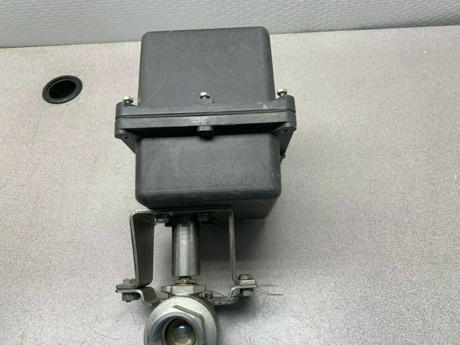 NEW NO BOX ABB  1" STAINLESS STEEL BALL VALVE WITH ACTUATOR A94M2WJ