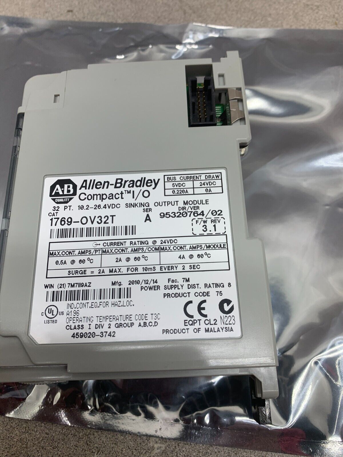 USED ALLEN-BRADLEY COMPACTLOGIX SINKING OUTPUT MODULE 1769-OV32T SERIES A