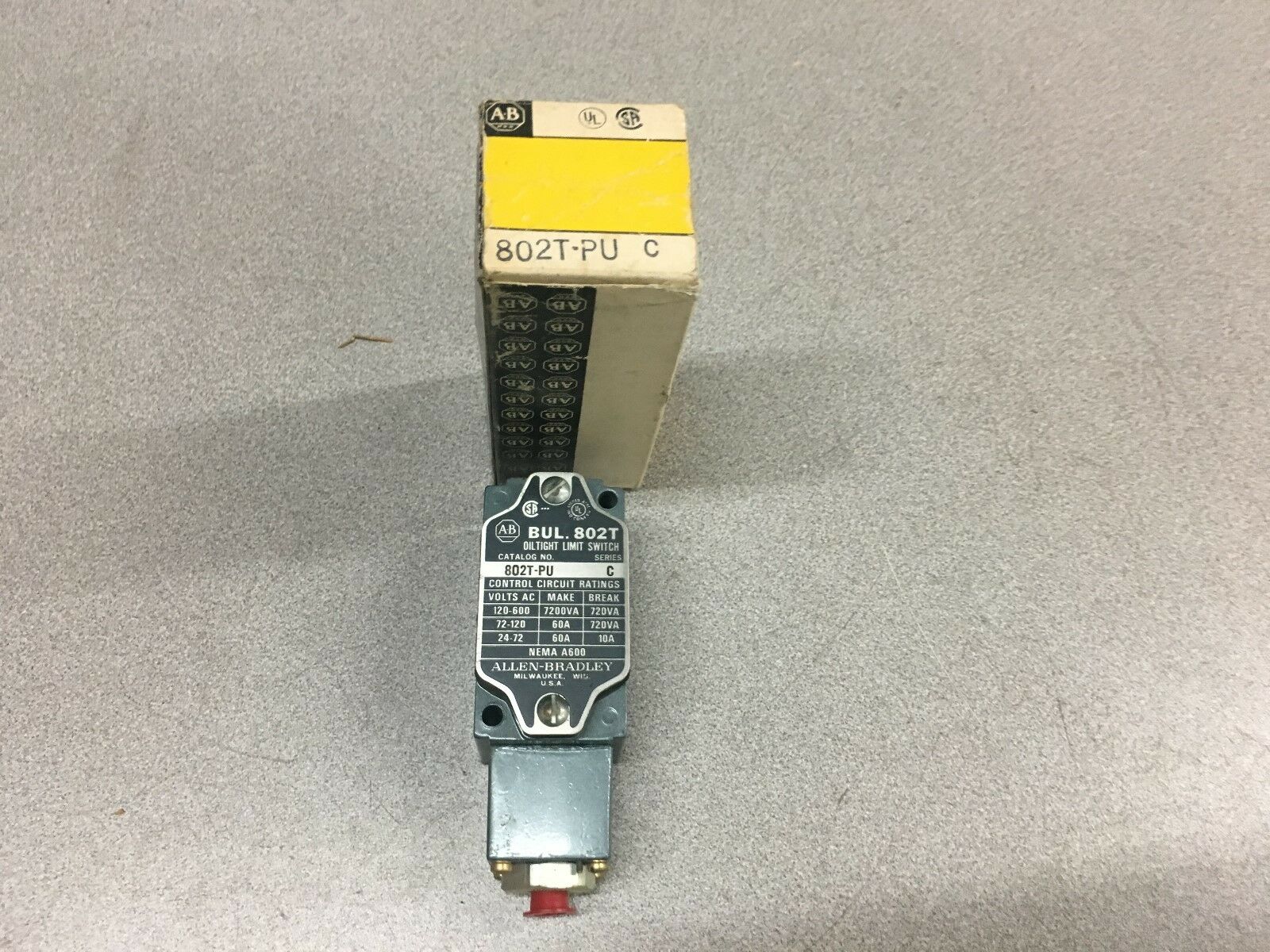 NEW IN BOX ALLEN BRADLEY LIMIT SWITCH 802T-PU SERIES C