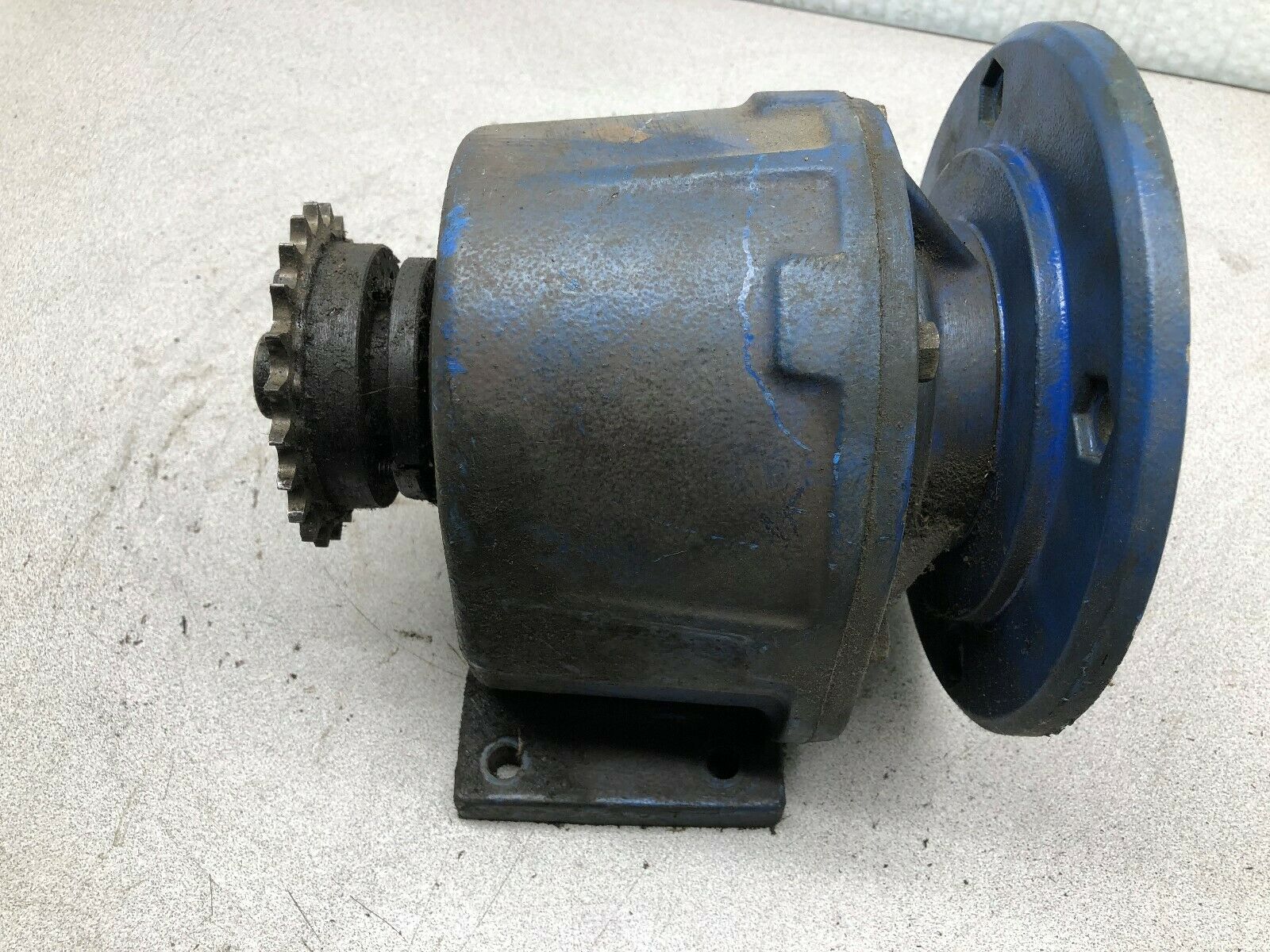 USED BONFIGLIOLI RIDUTTORI 11.51:1 RATIO C-FACE GEAR REDUCER MAS 25/P