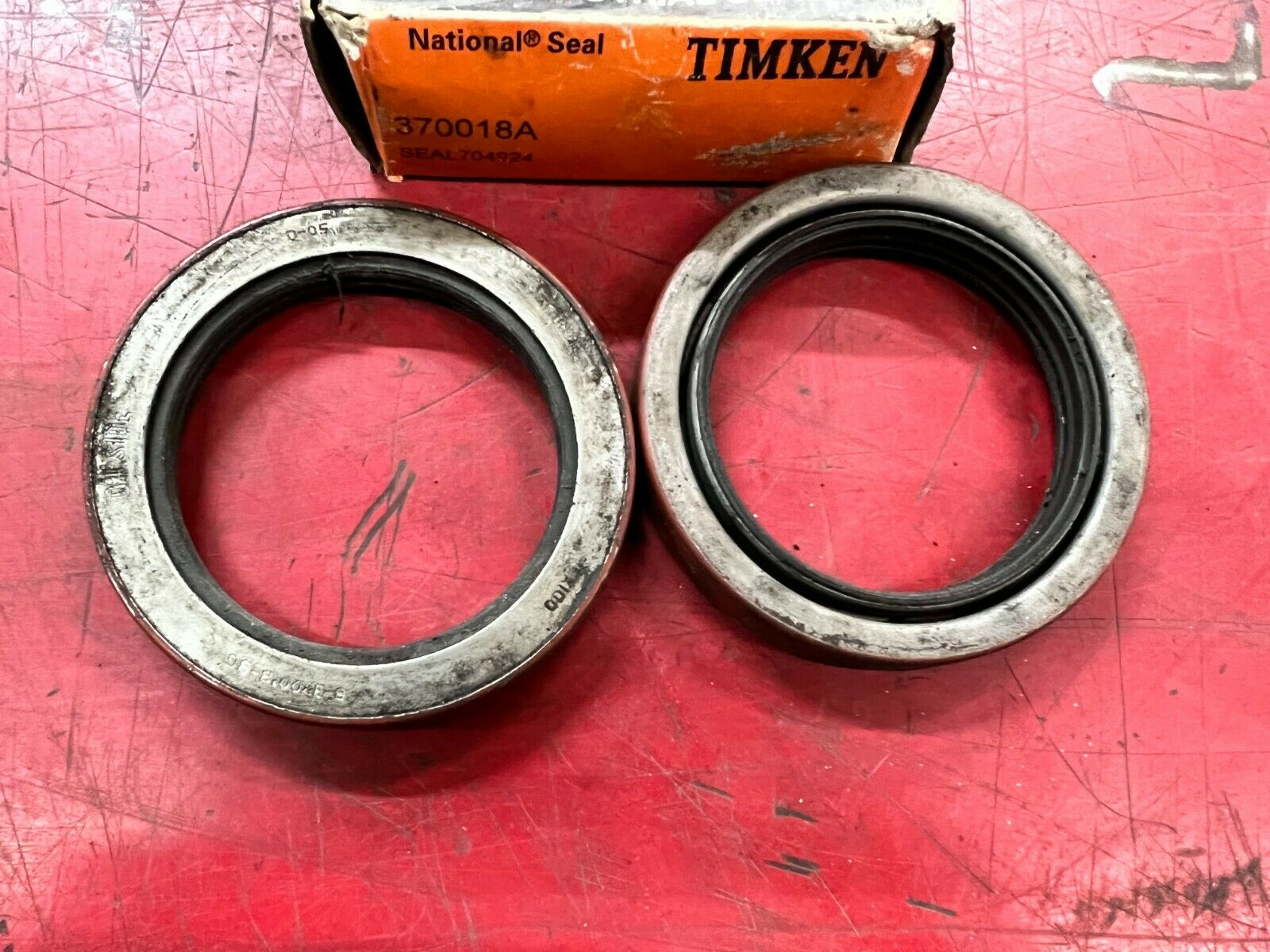 BOX OF 2 NEW IN BOX TIMKEN OILSEAL 370018A