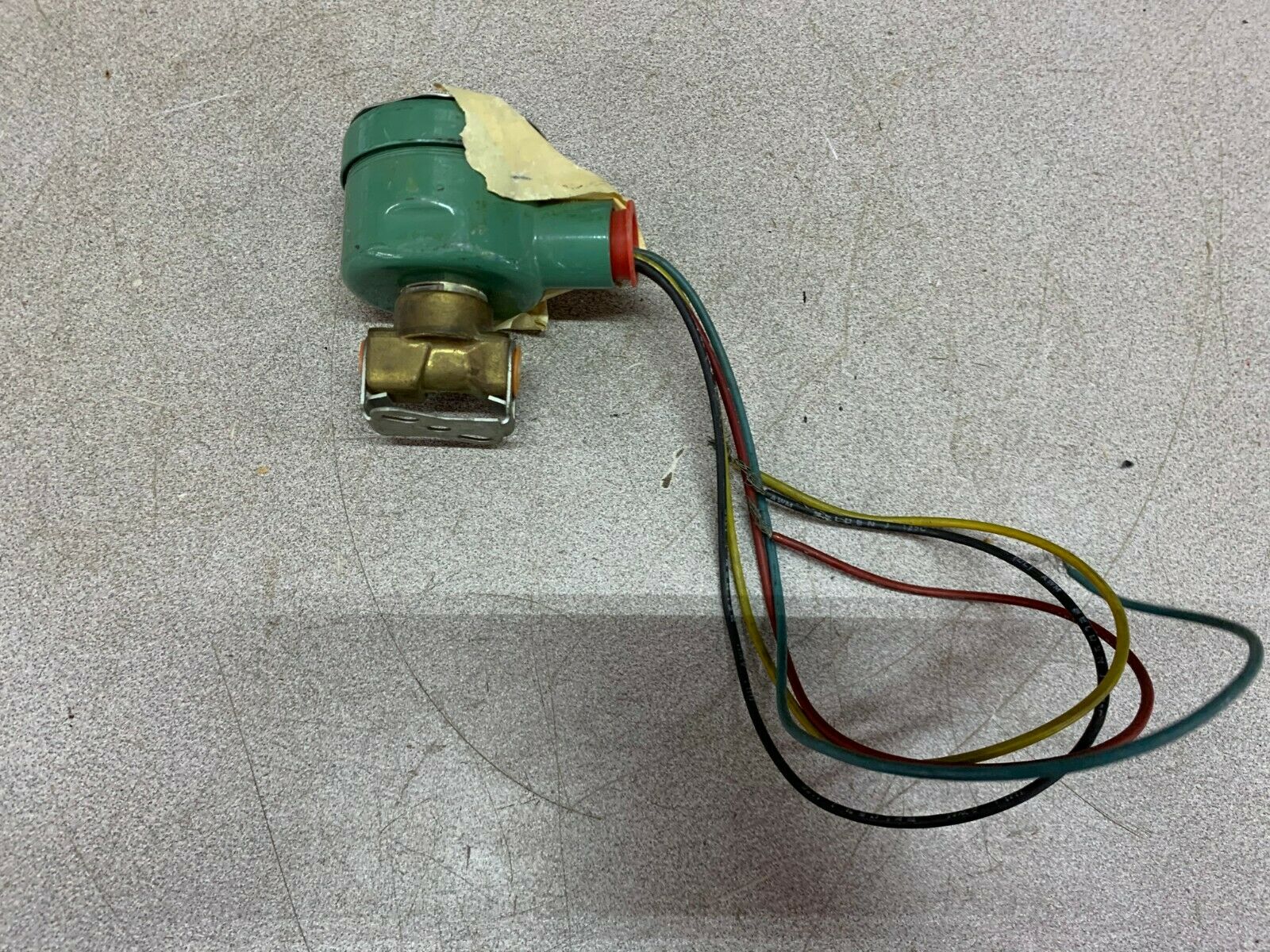 NEW NO BOX ASCO RED HAT 1/4" SOLENOID VALVE DF8262A211V