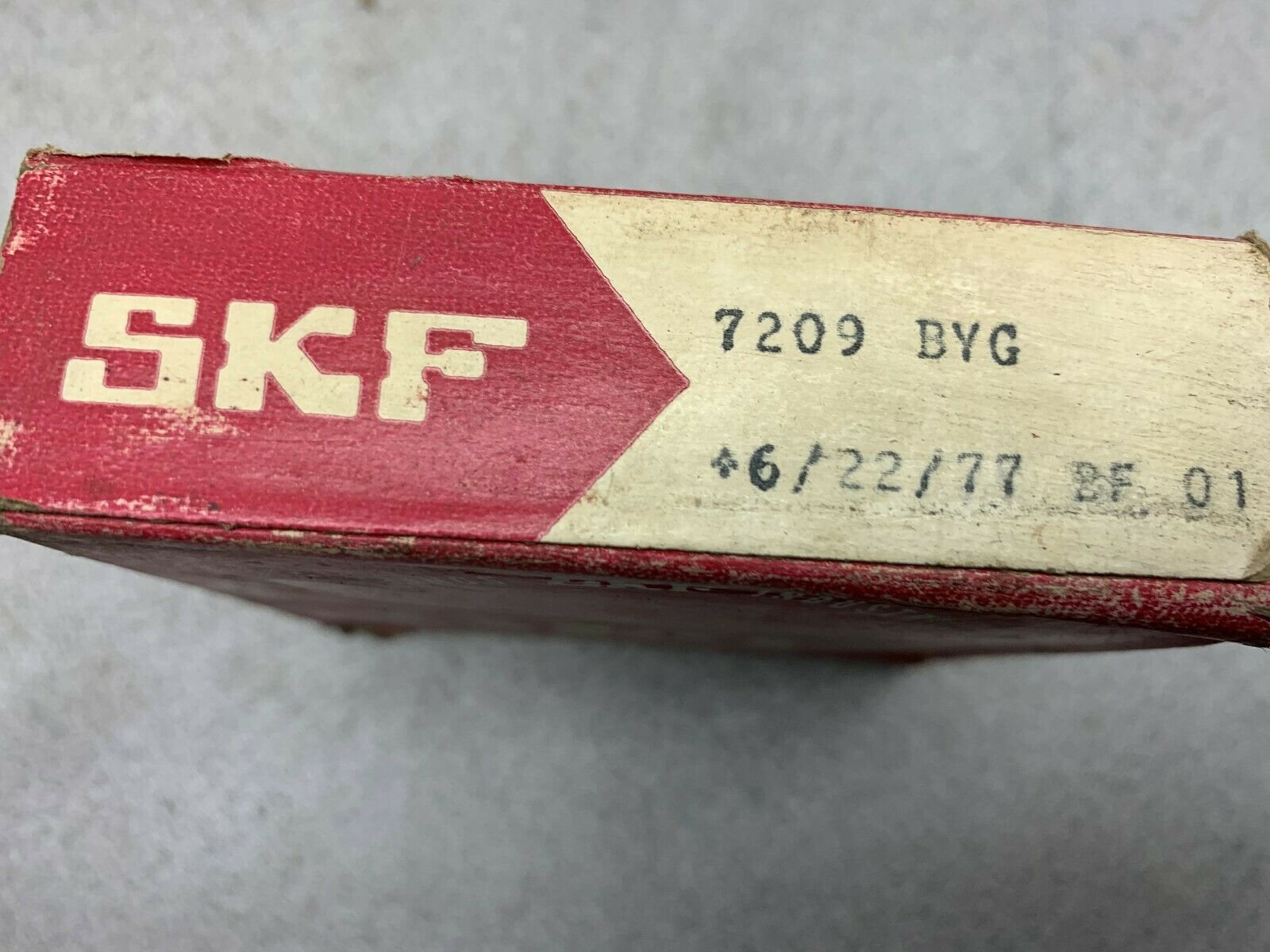 NEW IN BOX SKF BEARING 7209 BYG