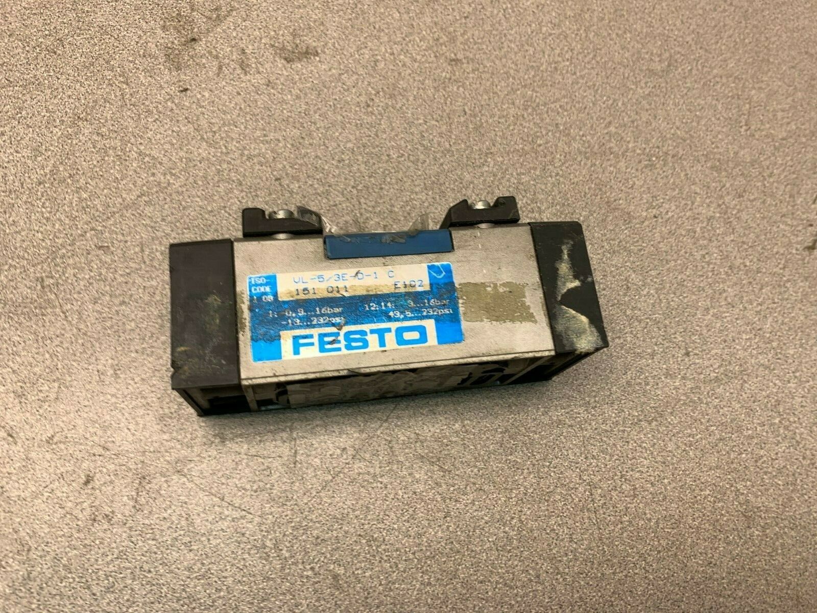 USED FESTO VALVE VL-5/3E-D-1-C