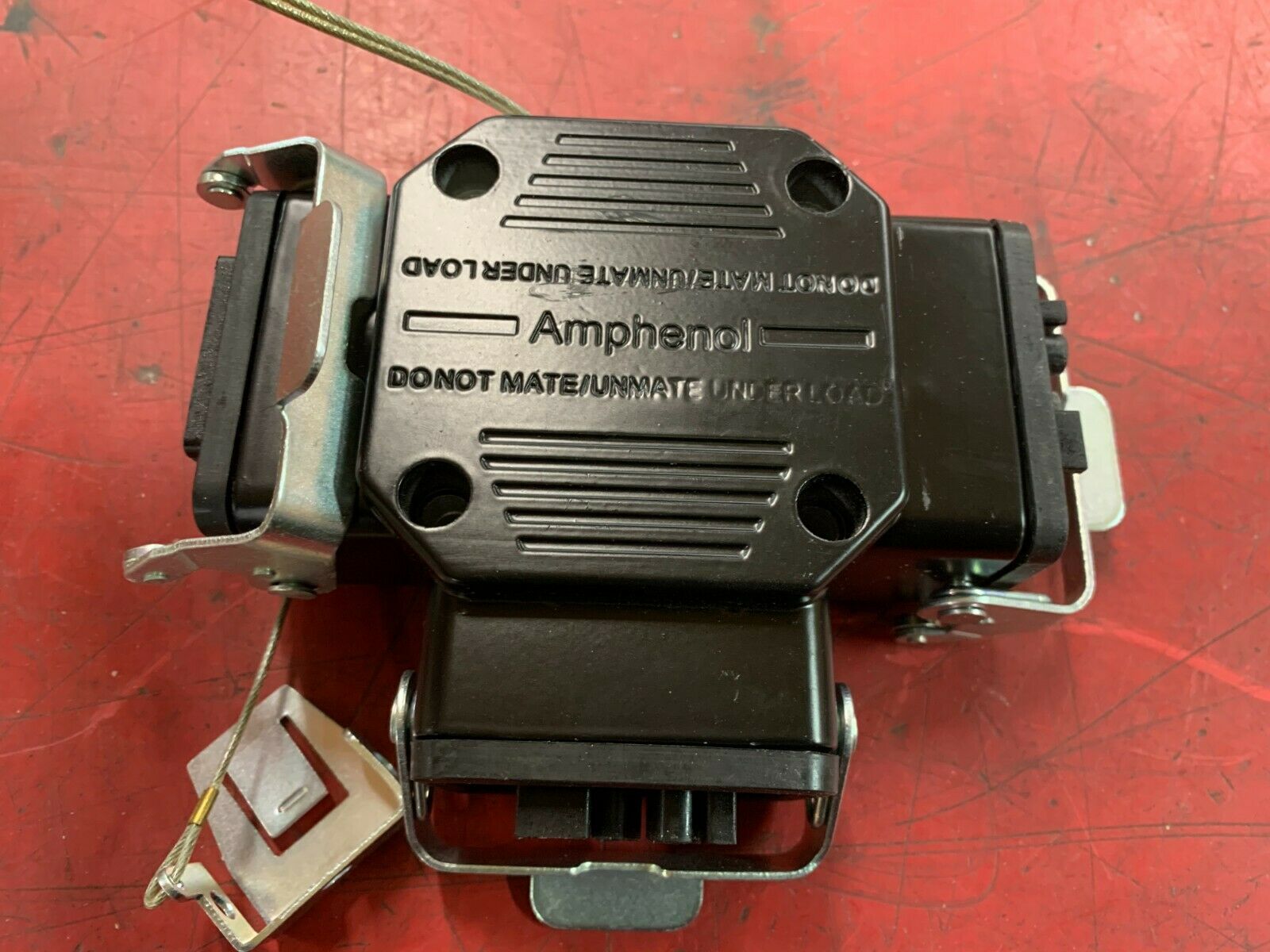 NEW AMPHENOL HEAVY DUTY POWER CONNECTORS TEE ADAPTER P27779