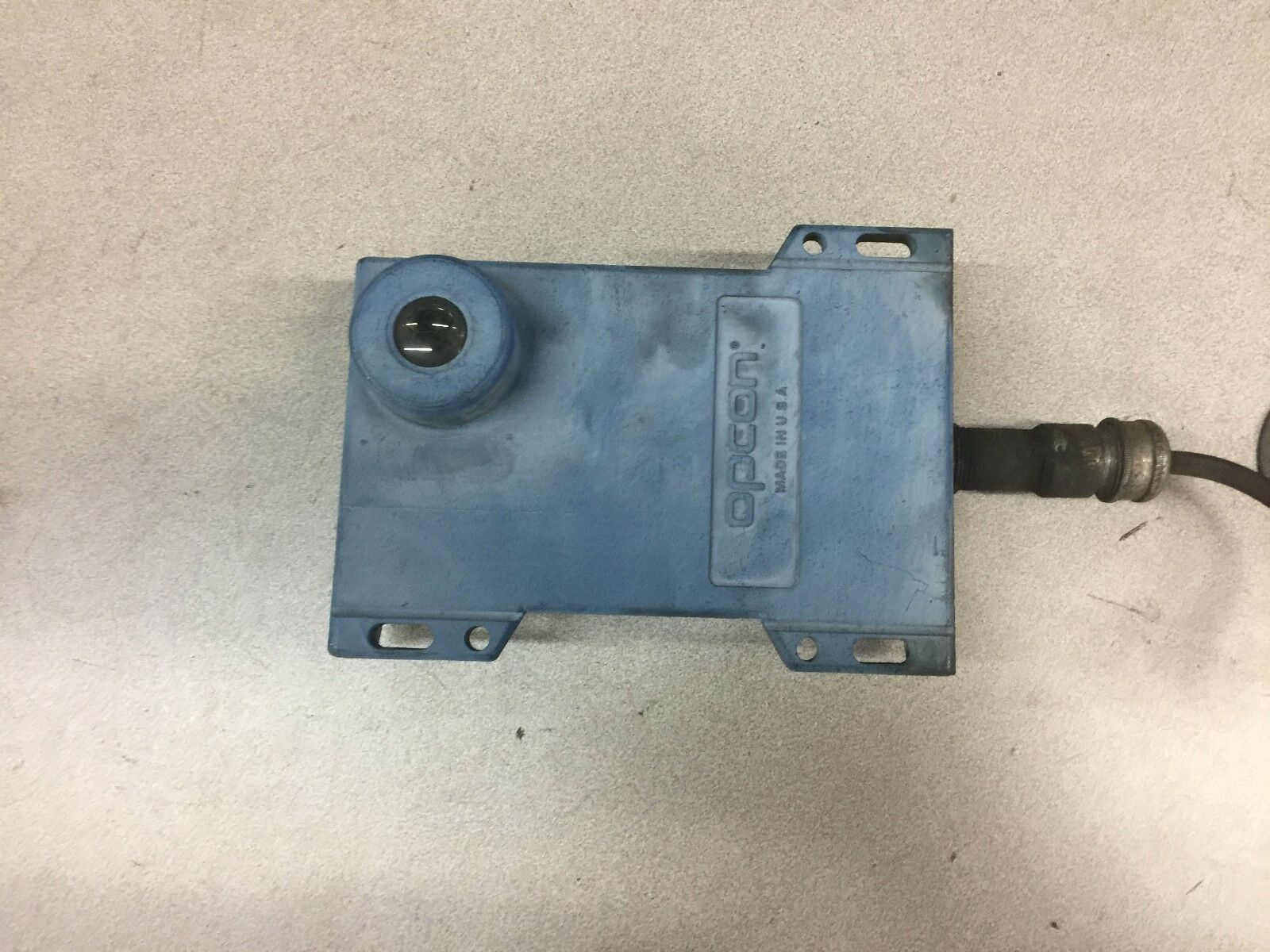 USED OPCON PHOTOELECTRIC SENSON 114D-6501