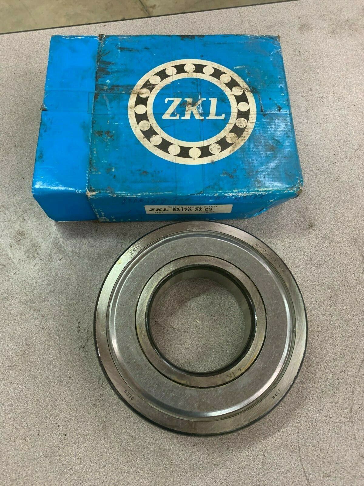 NEW IN BOX ZKL ROLLER BALL BEARING 6317A-2Z C3