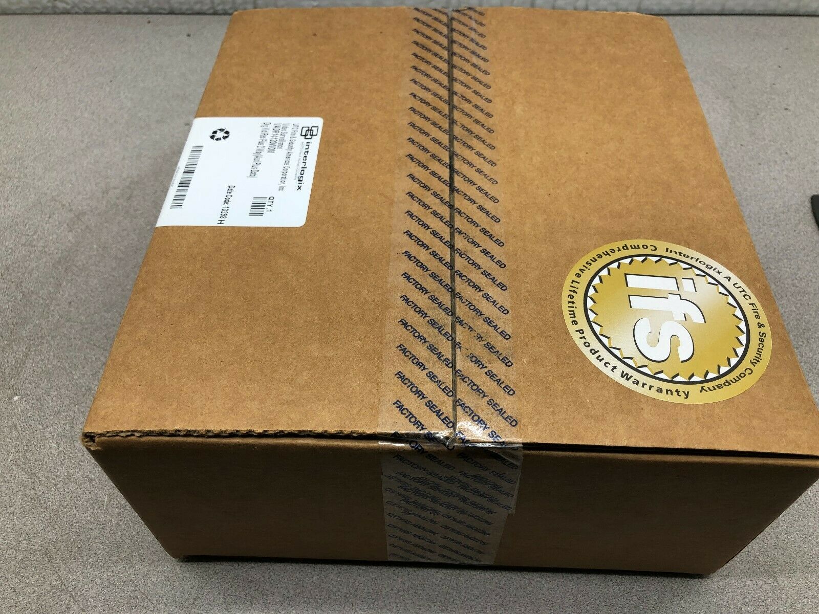 NEW IN FACTORY SEALED BOX INTERLOGIX VIDEO RECEIVER/AUDIO DATA TRANSCEIVER VADR1