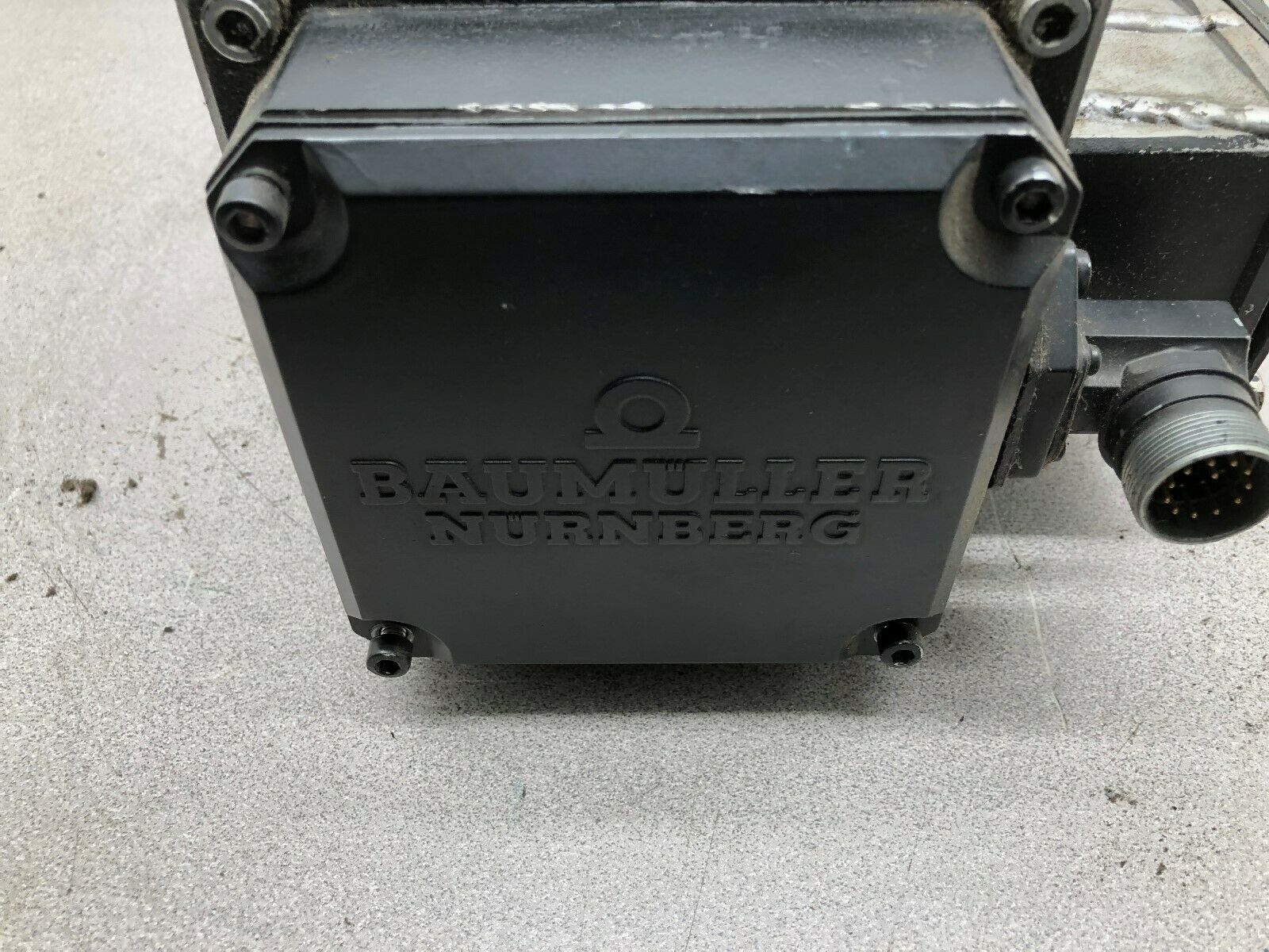 USED BAUMULLER NURNBERG 4.5 KW 2000 RPM SERVO MOTOR DS 71-S  /  942 26056