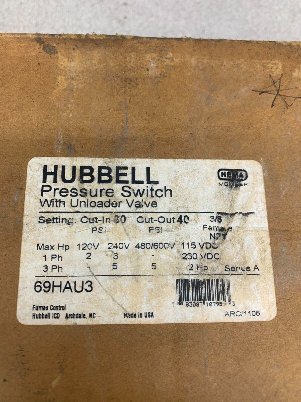 NEW IN BOX HUBBELL PRESSURE SWITCH WITH UNLOADER VALVE 69HAU3