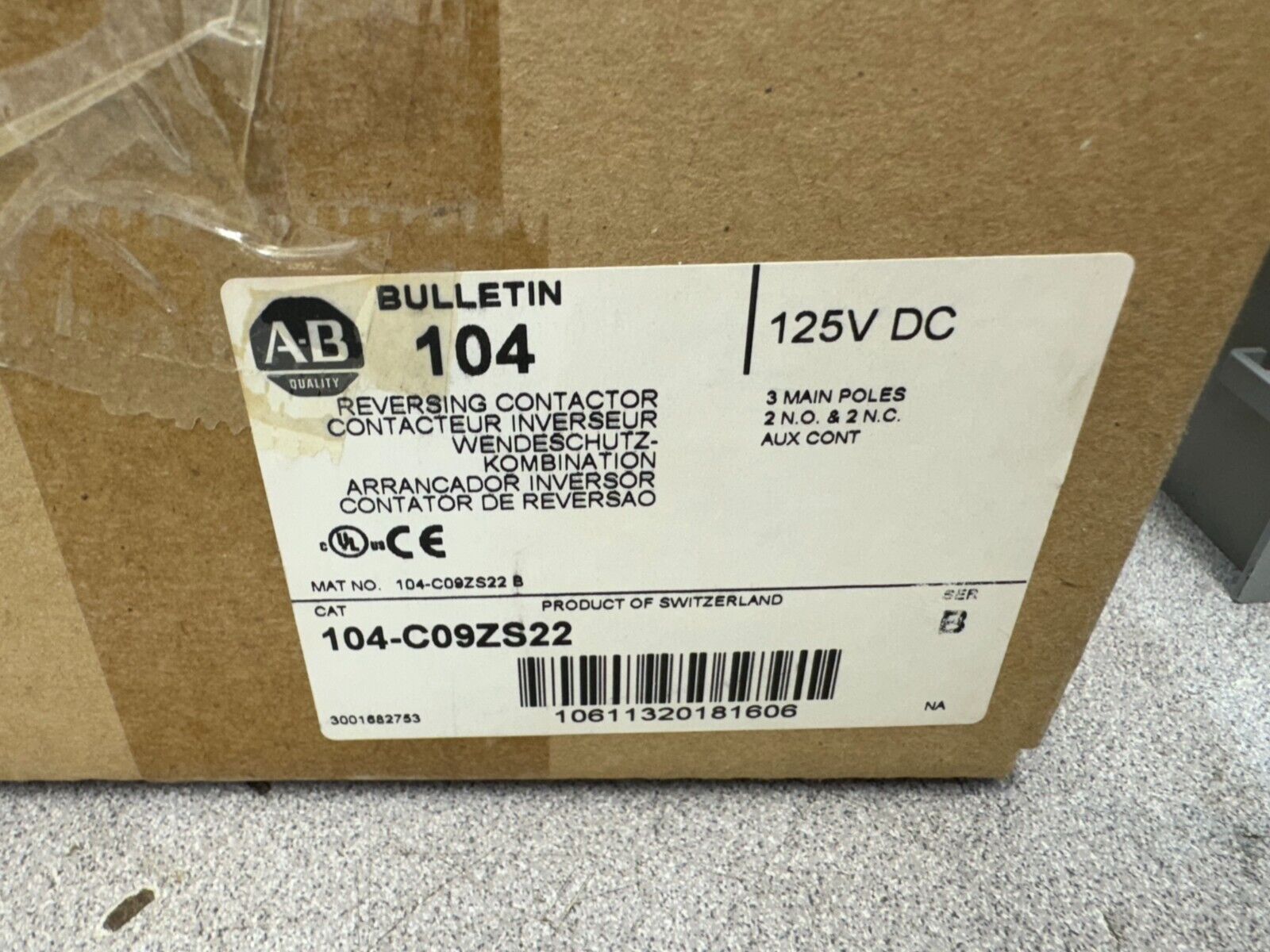 NEW IN BOX ALLEN-BRADLEY 125VDC. REVERSING CONTACTOR 104-C09ZS22 SERIES B