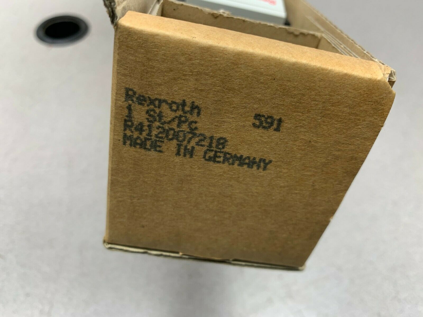 NEW IN BOX REXROTH R412007218 PNEUMATIC PART AS3-FRE-G038-GAN