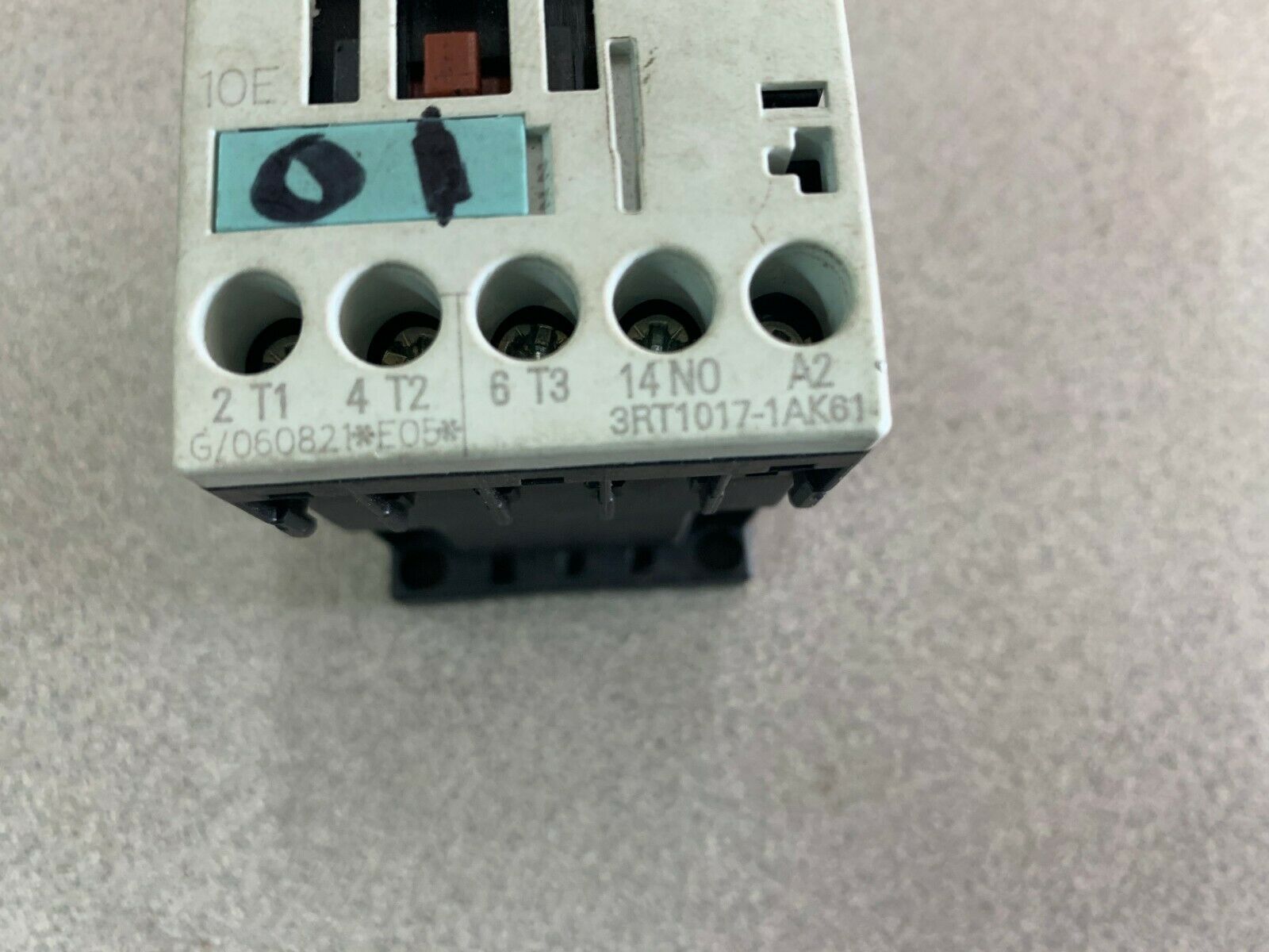 USED SIEMENS CONTACTOR 3RT1017-12AK61