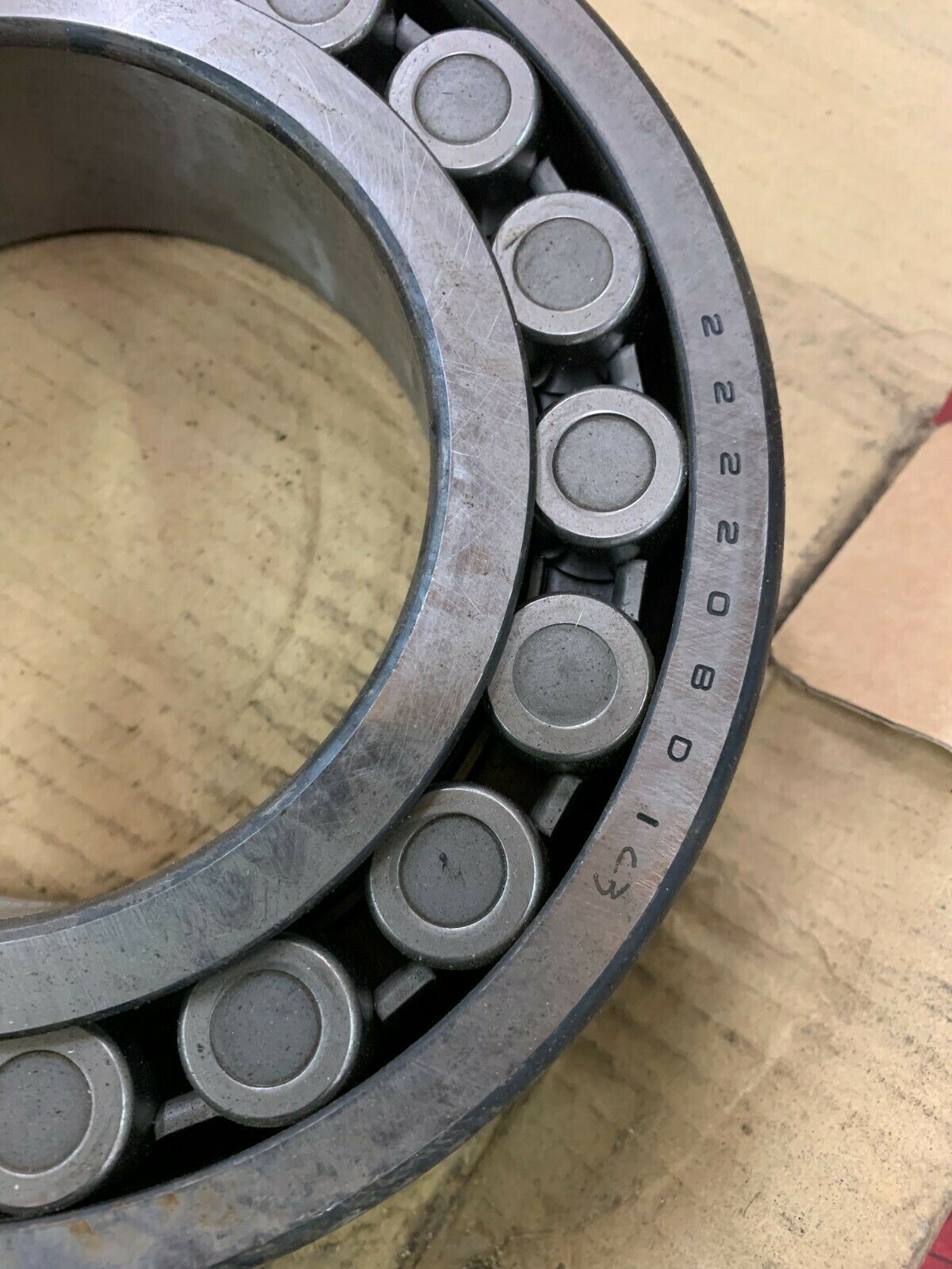 NEW NTN SPHERICAL ROLLER BEARING 22220BD1C3