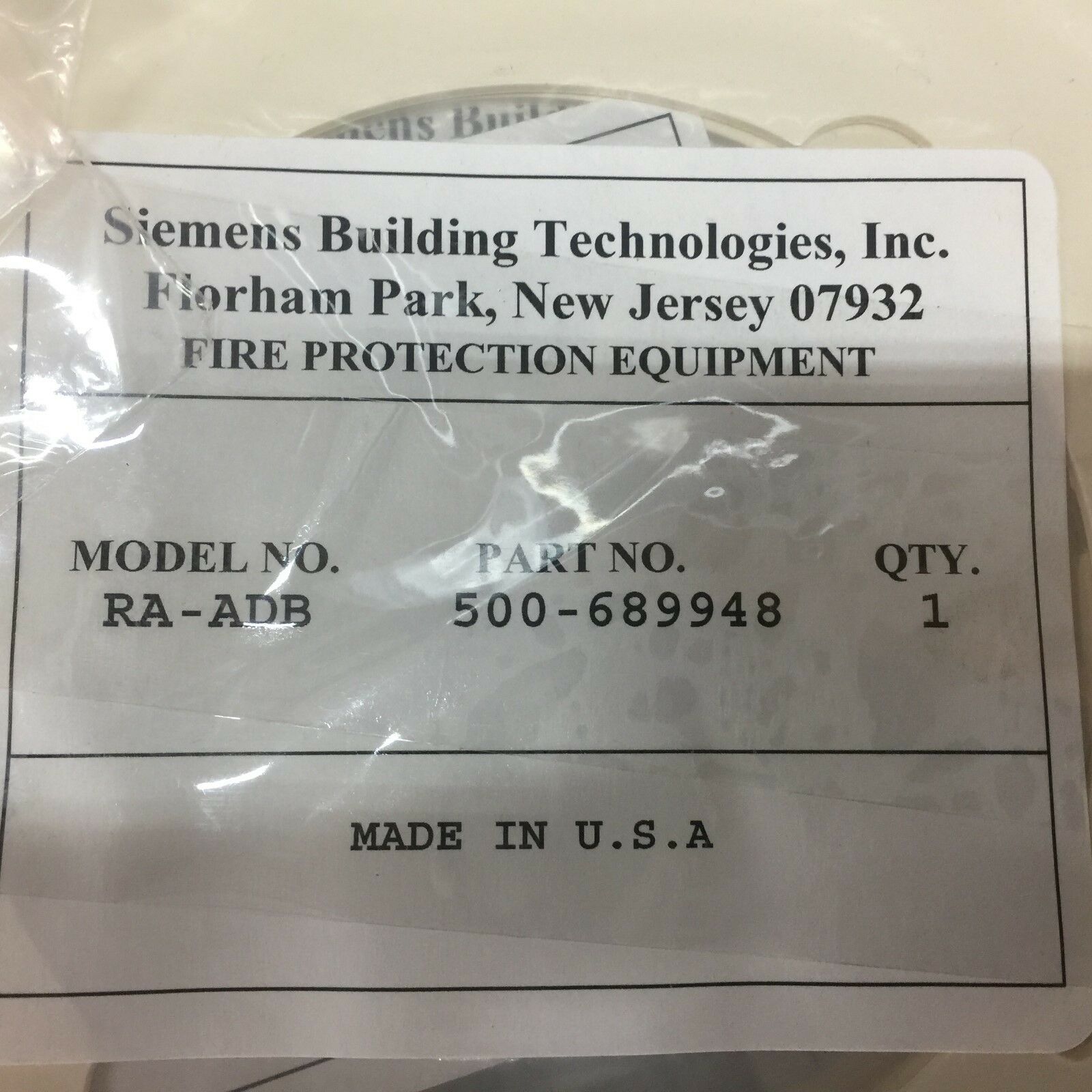 NEW IN PACK LOT OF 19 SIEMENS CEILING PLATES 500-689948