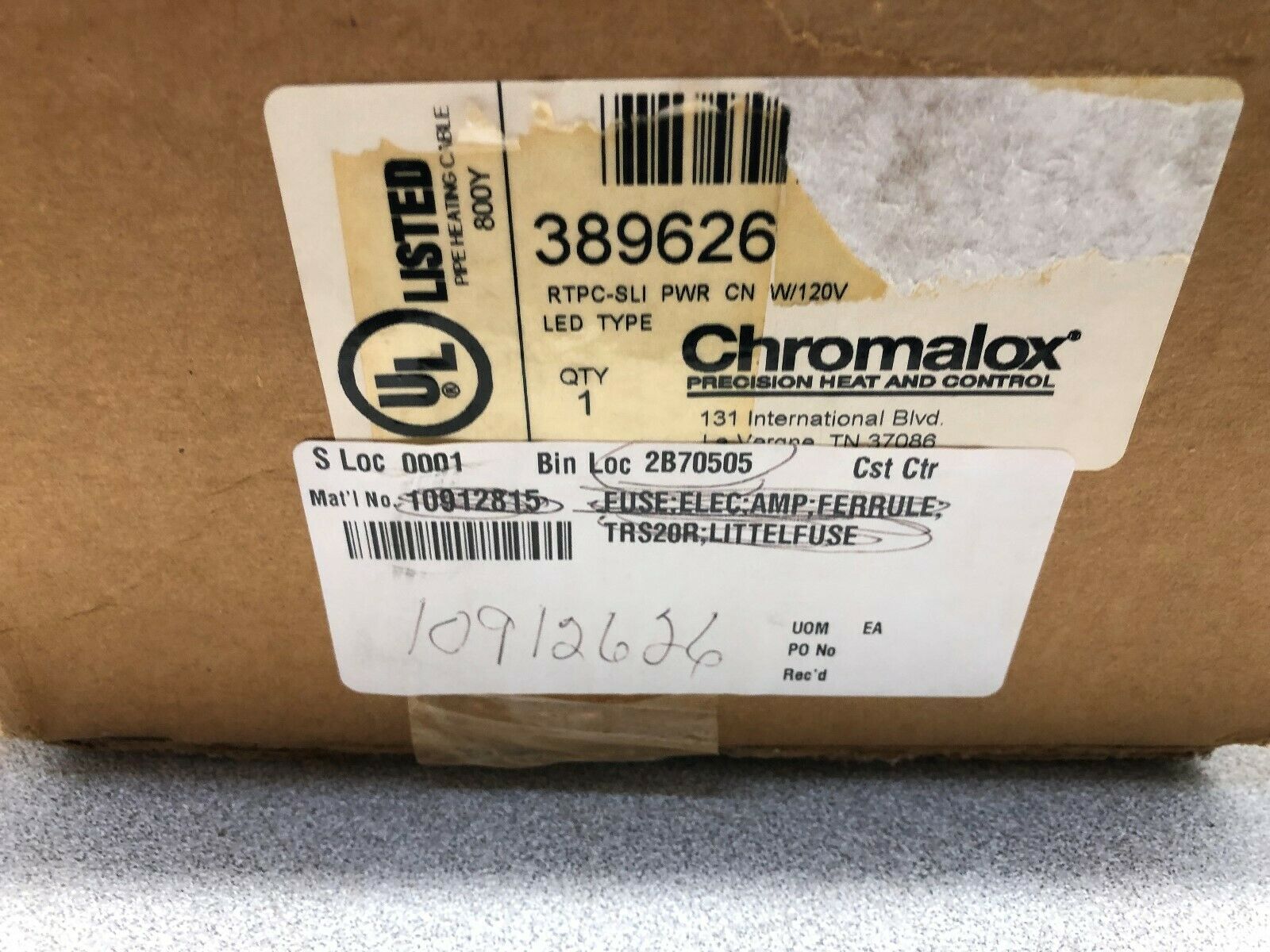 NEW IN BOX CHROMALOX HEAT TAPE TERMINATION ENCLOSURE WITH POWER LIGHT 389626