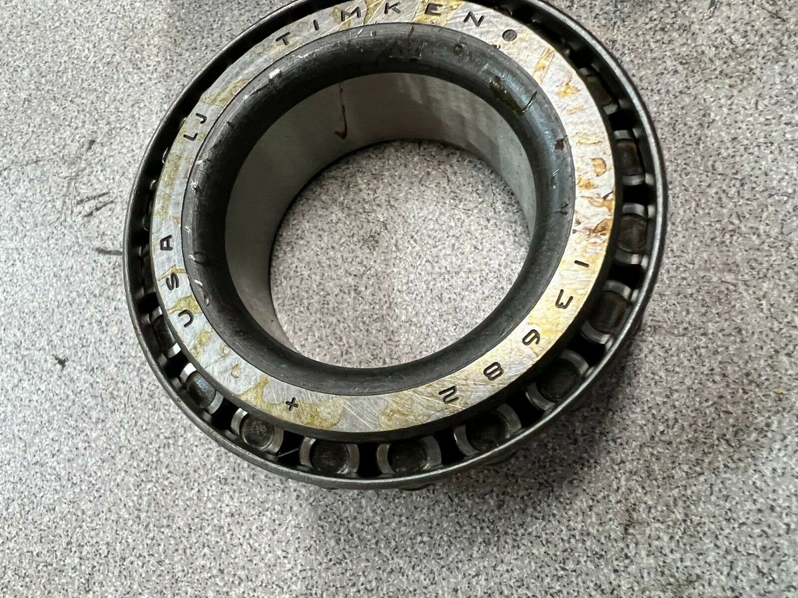 NEW IN BOX TIMKEN ROLLER BEARING 13682