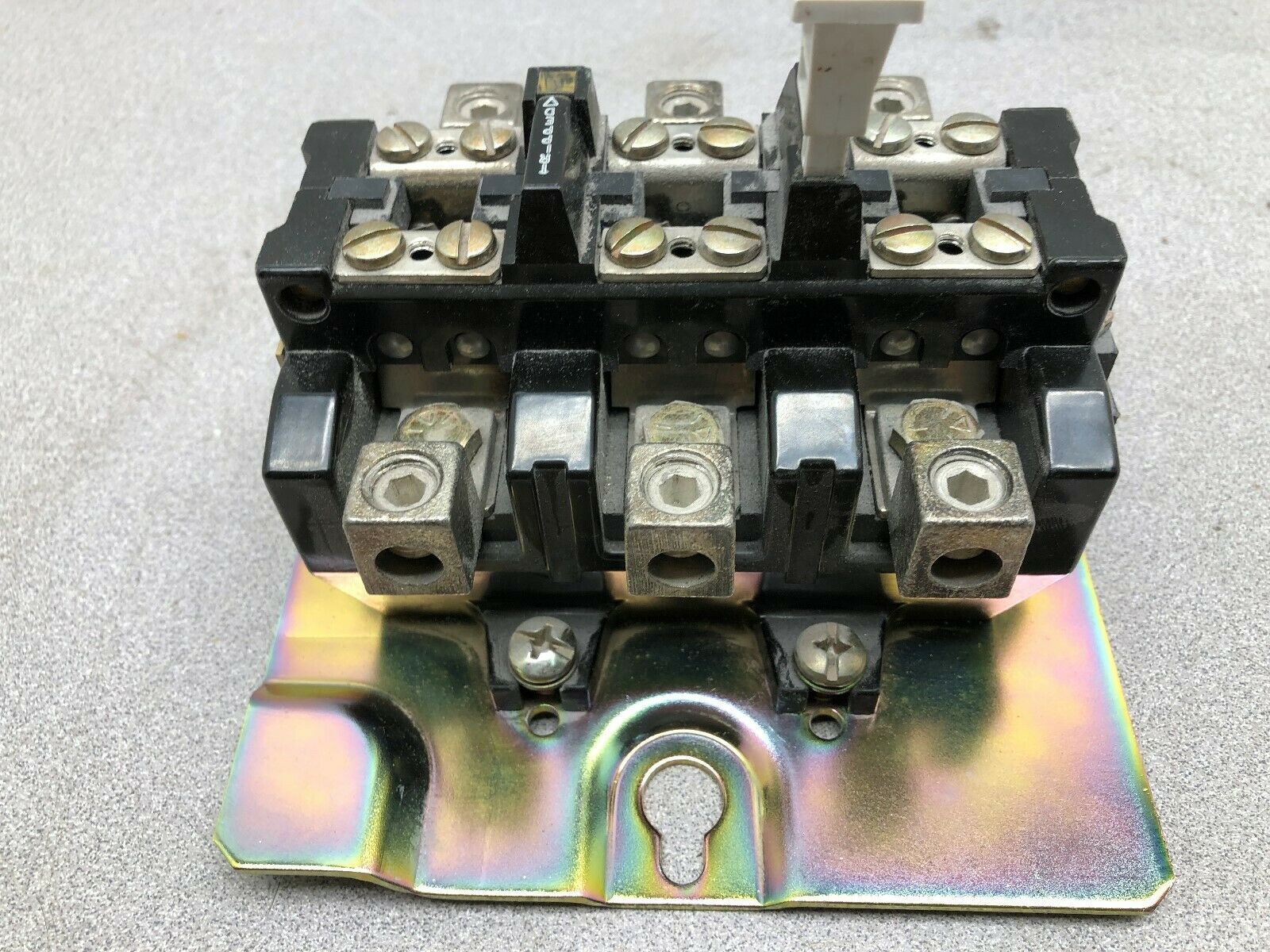 NEW NO BOX ALLEN BRADLEY OVERLOAD RELAY 592-D0V16