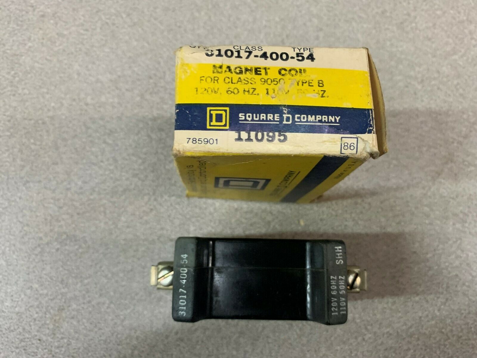 NEW IN BOX SQUARE D COIL 31017-400-54