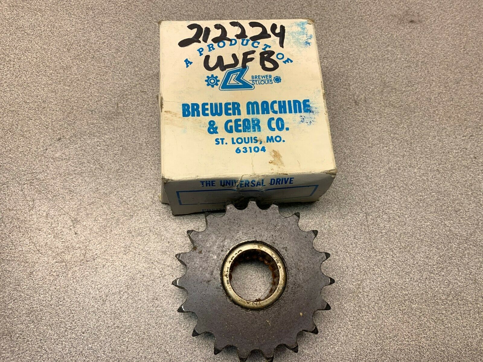 NEW IN BOX BREWER SPROCKET D40B19F