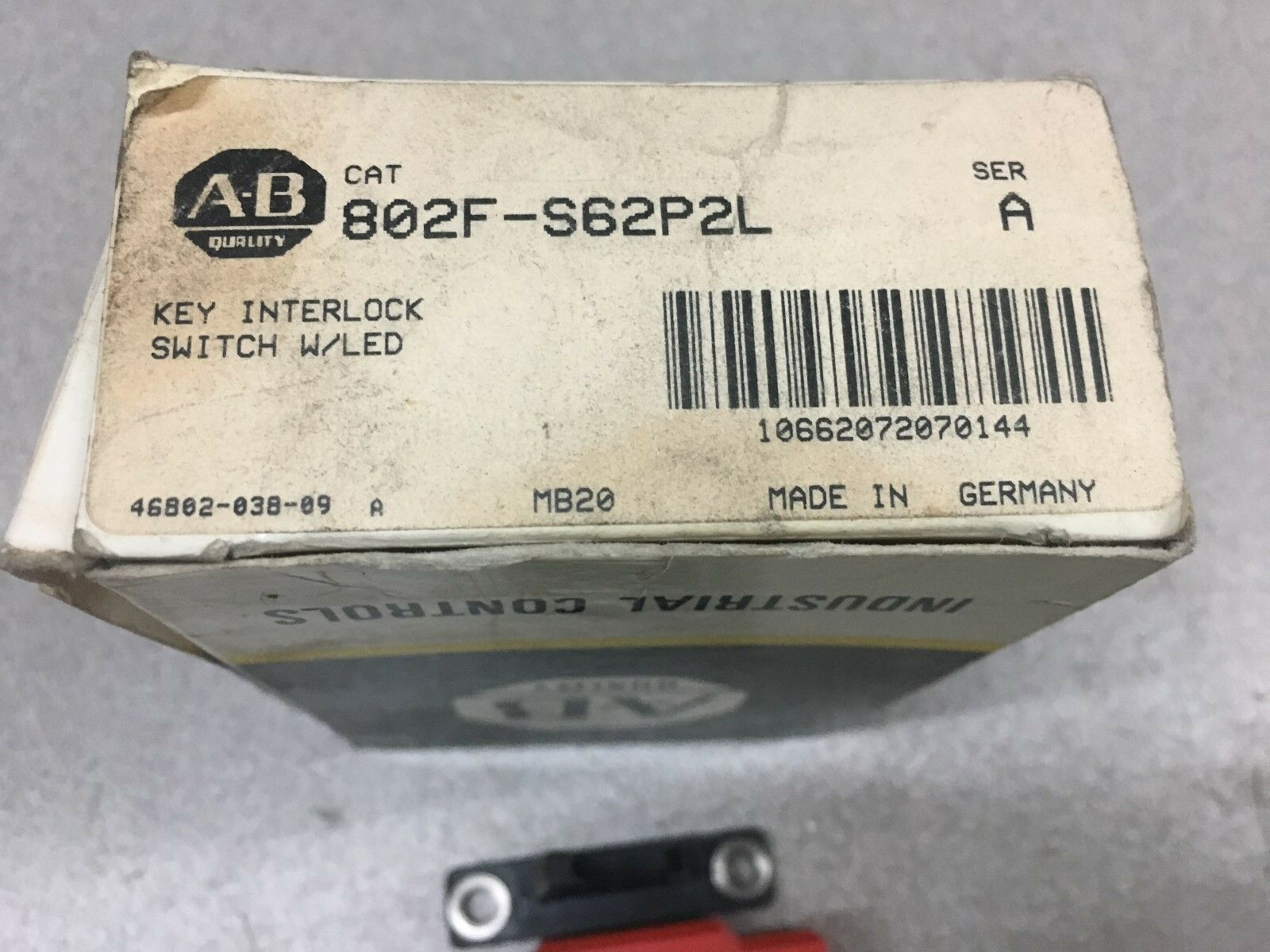 NEW IN BOX ALLEN RBADLEY INTERLOCK SWITCH 802F-S62P2L SERIES A