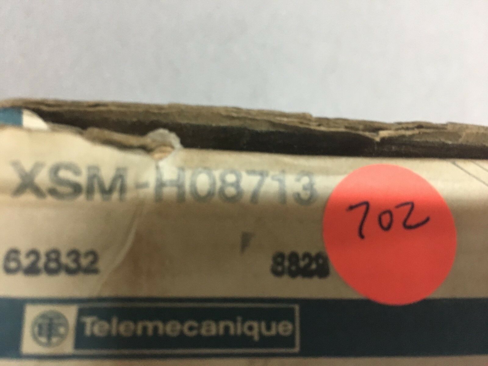 NEW IN BOX TELEMECANIQUE XSM-H08713