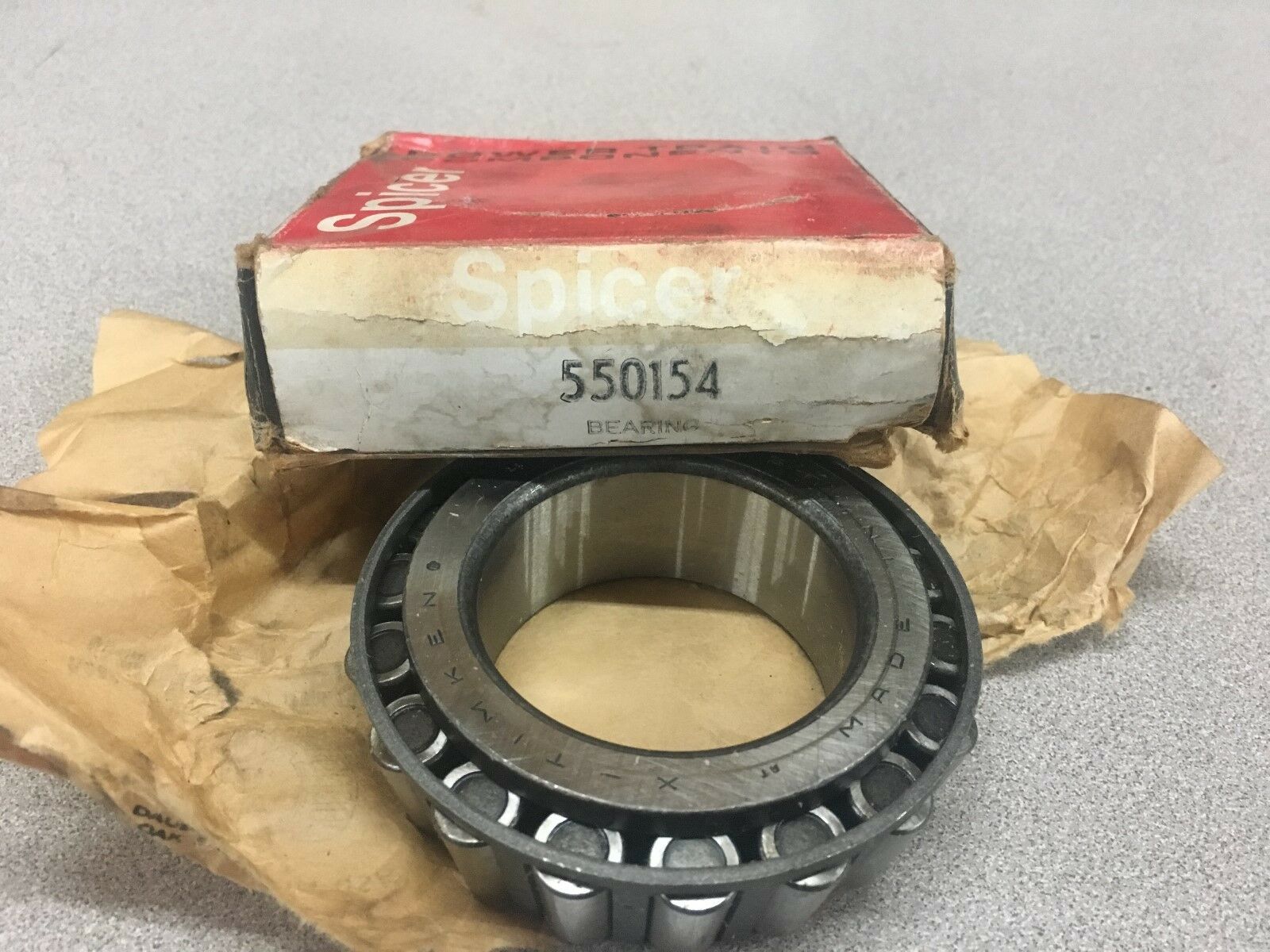 NEW IN BOX SPICER BEARING 550154