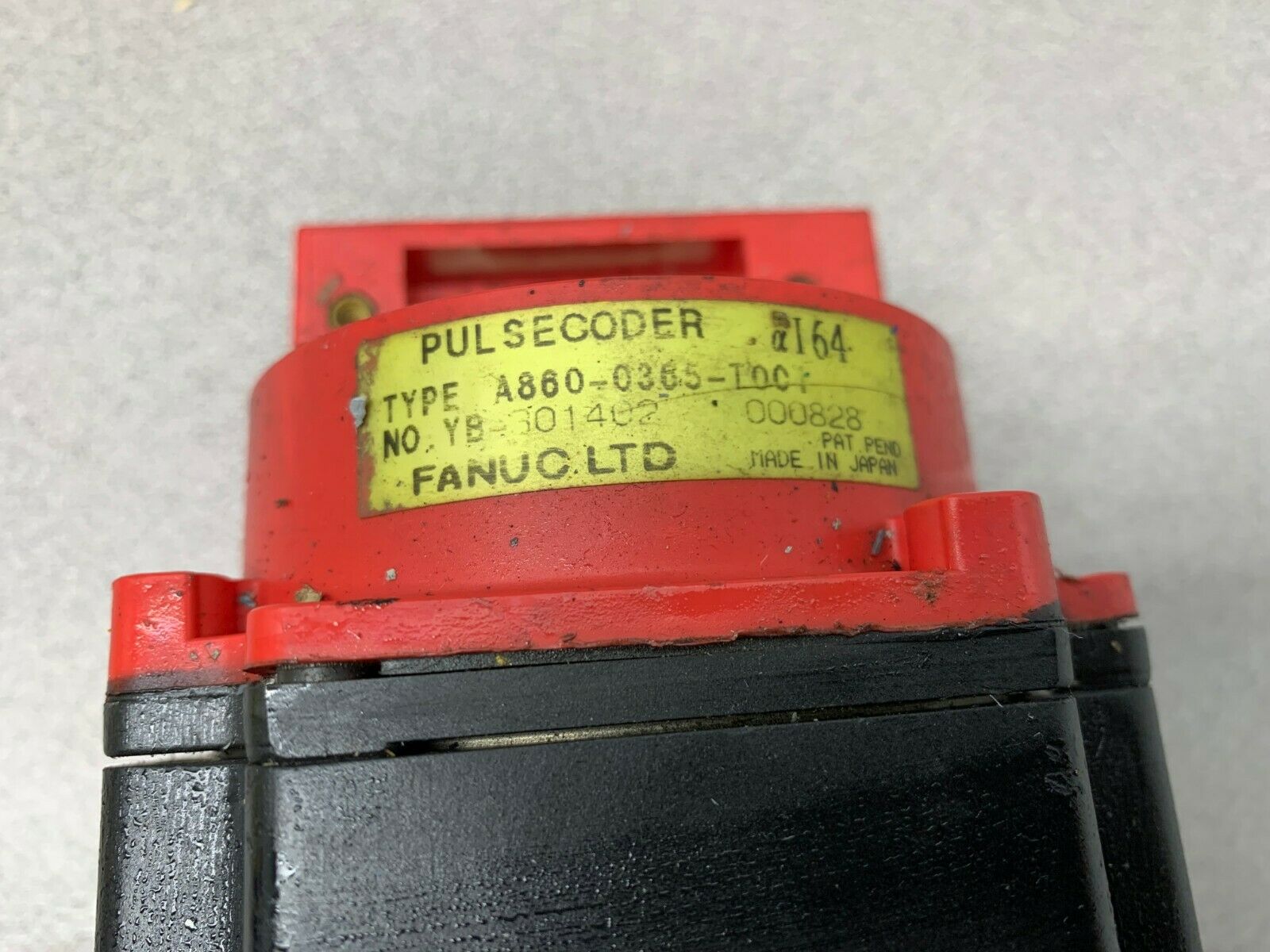 USED FANUC AC SERVO MOTOR A06B-0372-B677 PULSE CODER A860-0365-T007