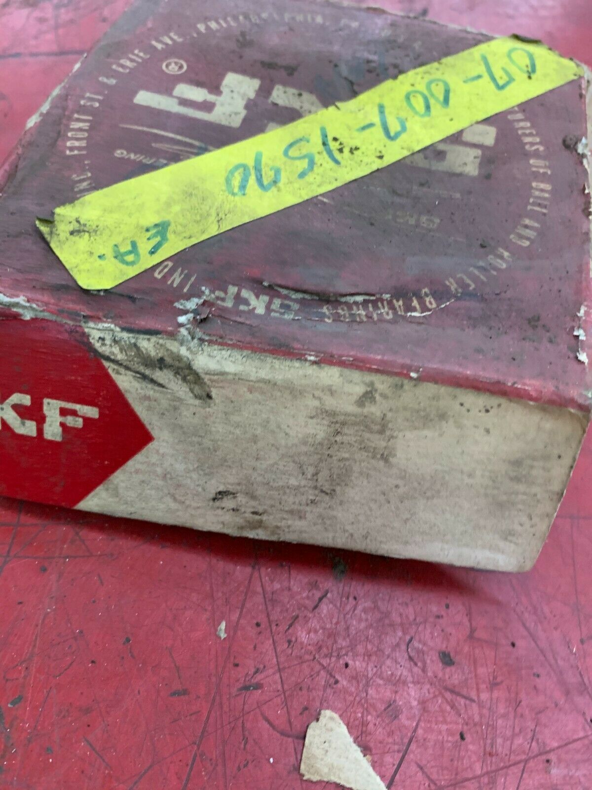 NEW IN BOX SKF ANGULAR CONTACT BALL BEARING 5213