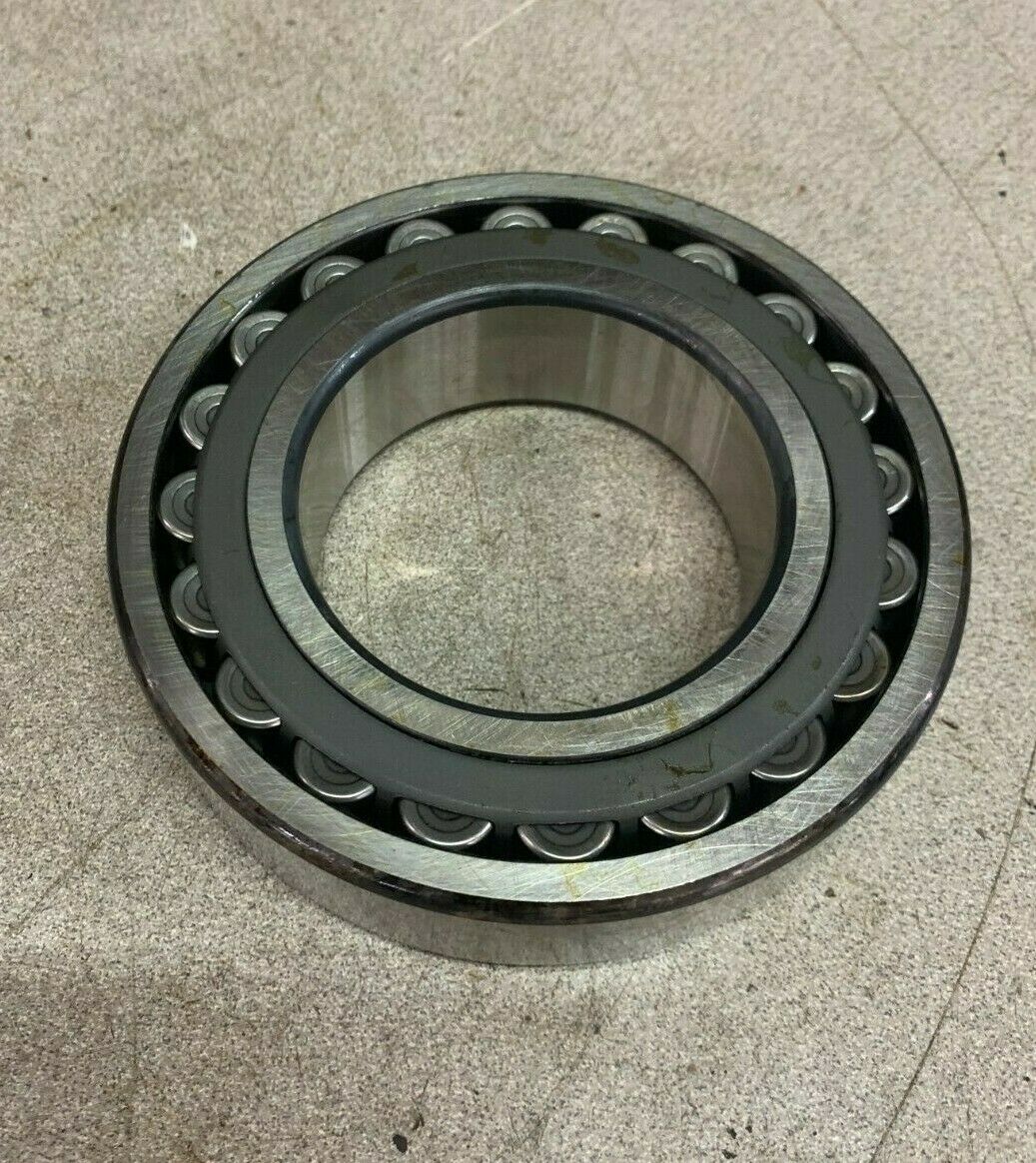 NEW NO BOX SKF SPHERICAL ROLLER BEARING 22214CC