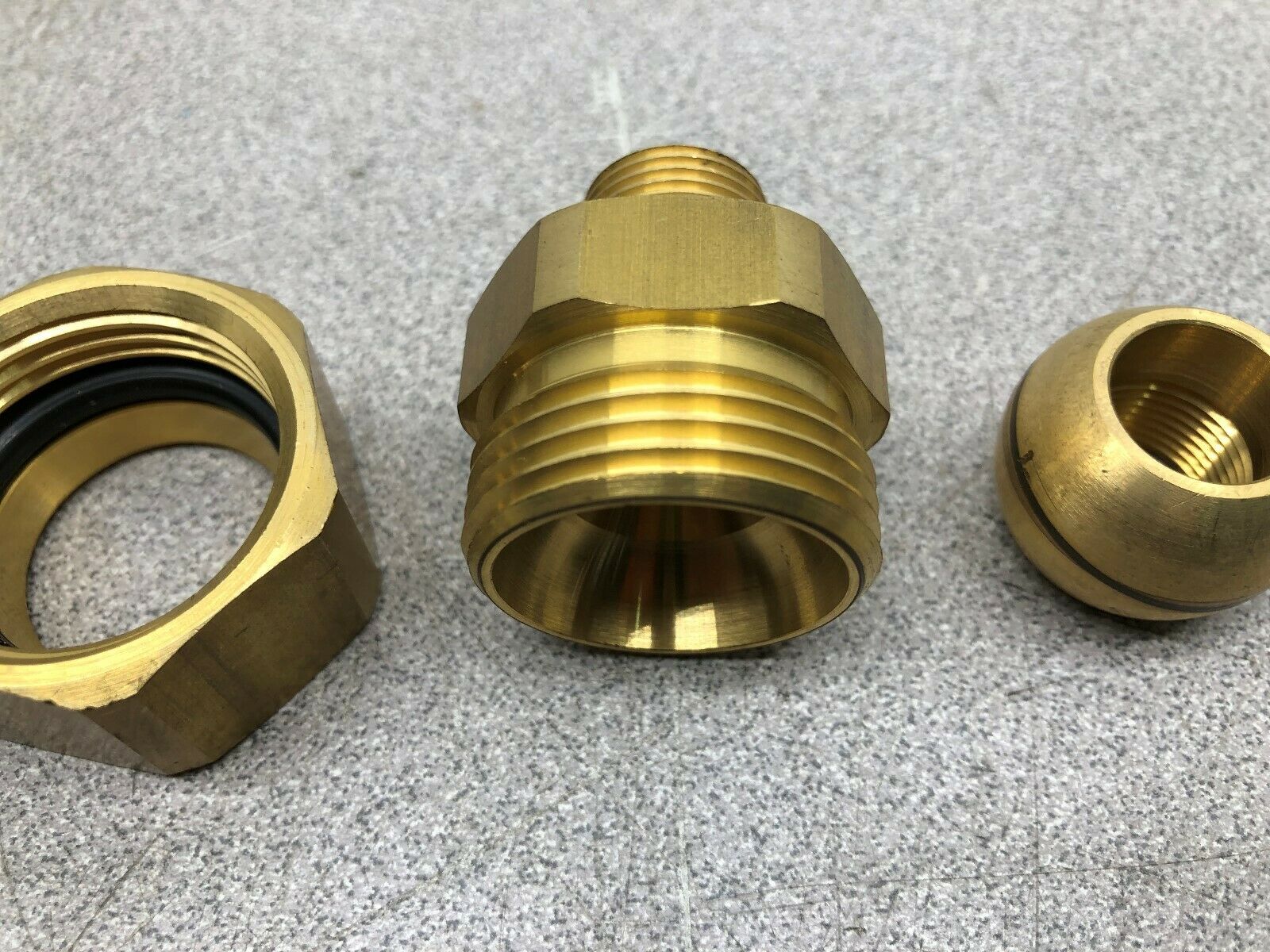 NEW NO BOX (LOT OF 6) 1/2" NPT MALE TO 1/2" NPT FEMALE BRASS BALL UNION TBT-16-5