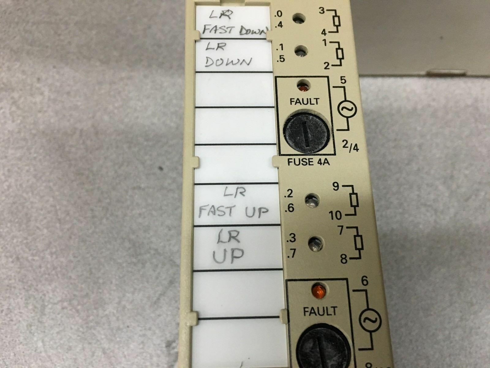 USED IN BOX SIEMENS SIMATIC S5 DIGITAL OUTPUT MODULE 6ES5 453-8MC12