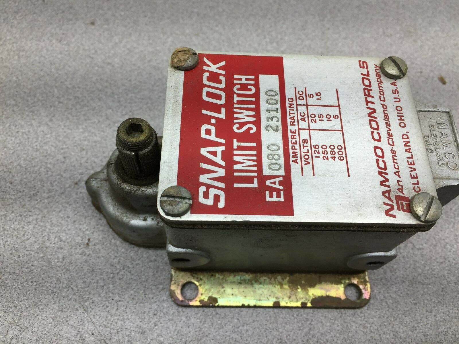 NEW NO BOX SNAP-LOCK LIMIT SWITCH EA 080-23100