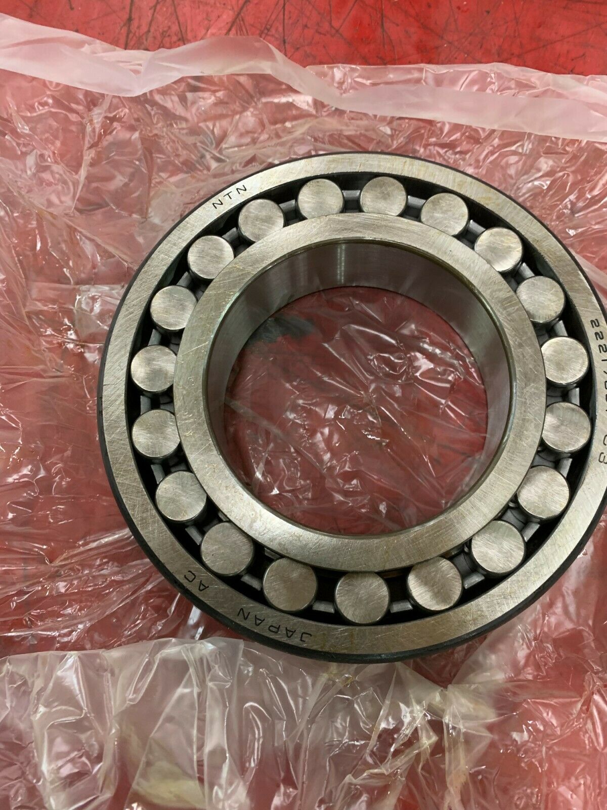 NEW IN BOX NTN SPHERICAL ROLLER BEARING 22217BKD1C3