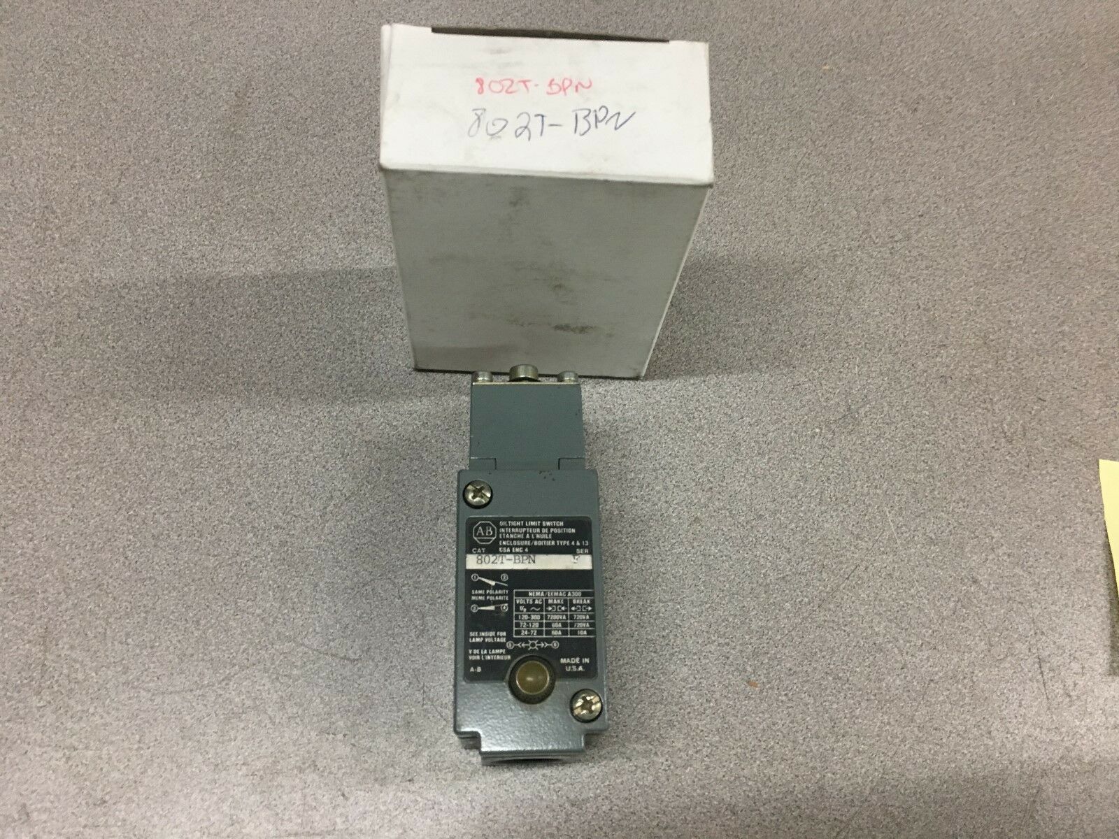 NEW NO BOX ALLEN BRADLEY LIMIT SWITCH 802T-BPN SERIES F