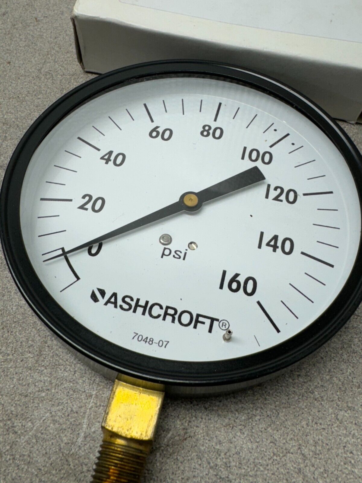 NEW IN BOX ASHCROFT PRESSURE GAUGE 45W1000H02L 160# 4 1/2"