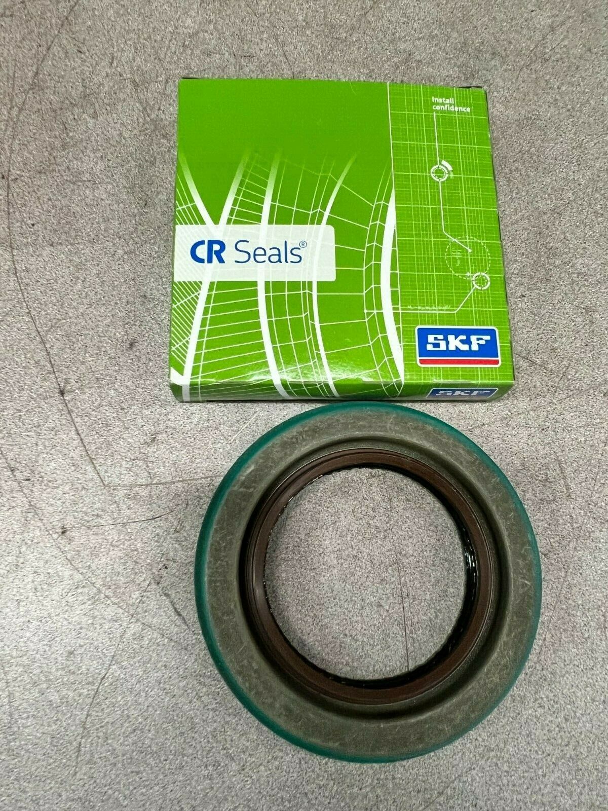 NEW IN BOX SKF OILSEAL 30100