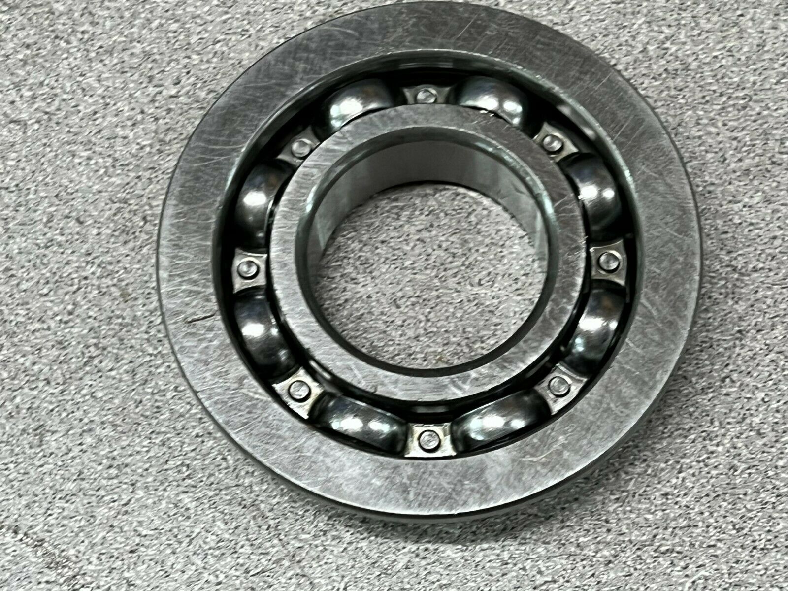 NEW IN BOX NSK B30-7E BALL BEARING  B-30-72