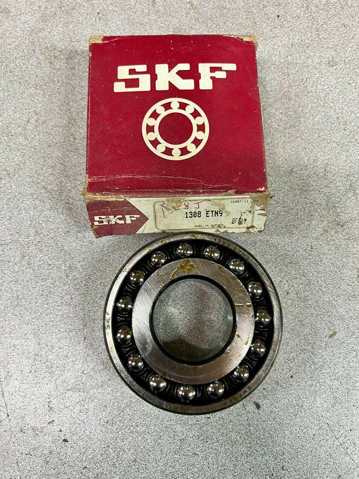 NEW IN BOX SKF ROLLER BEARING 1308 ETN9