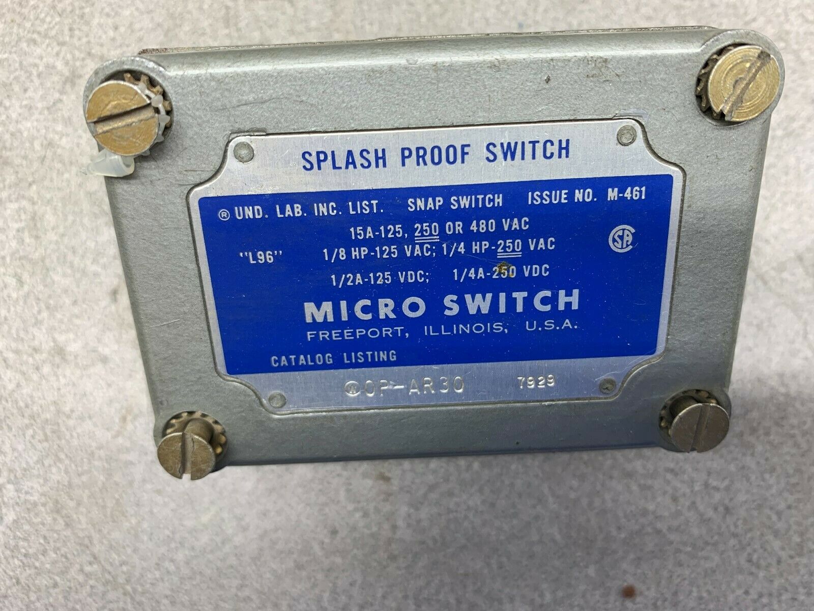 NEW NO BOX MICRO SWITCH 0P-AR30