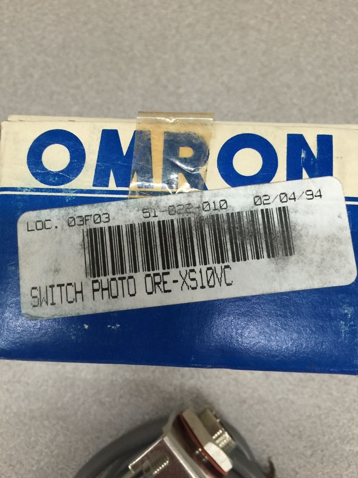 NEW IN BOX OMRON PHOTO SWITCH 0RE-XS10VC