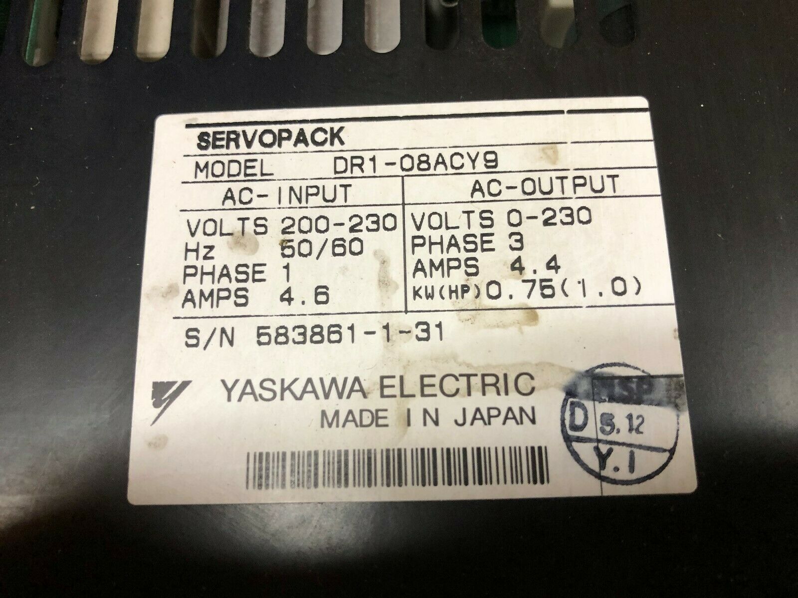 USED YASKAWA ELECTRIC SERVOPACK 200-230 VAC 1 PH 4.6 AMPS INPUT 0-230 VAC 3 PH O